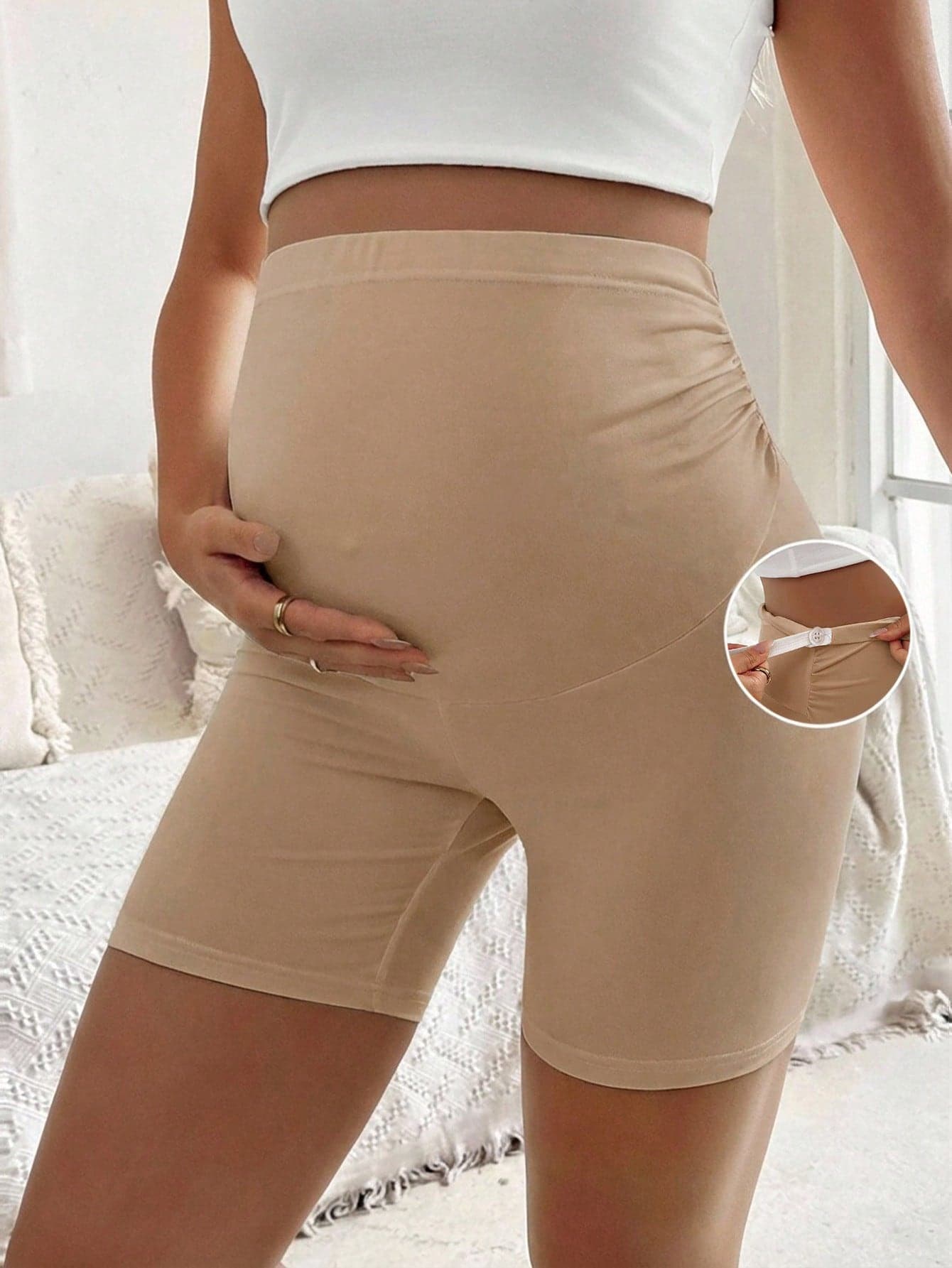 SHEIN Maternity Solid Color Ruched Tight Fitting Shorts, Fashionable For Spring/Summer