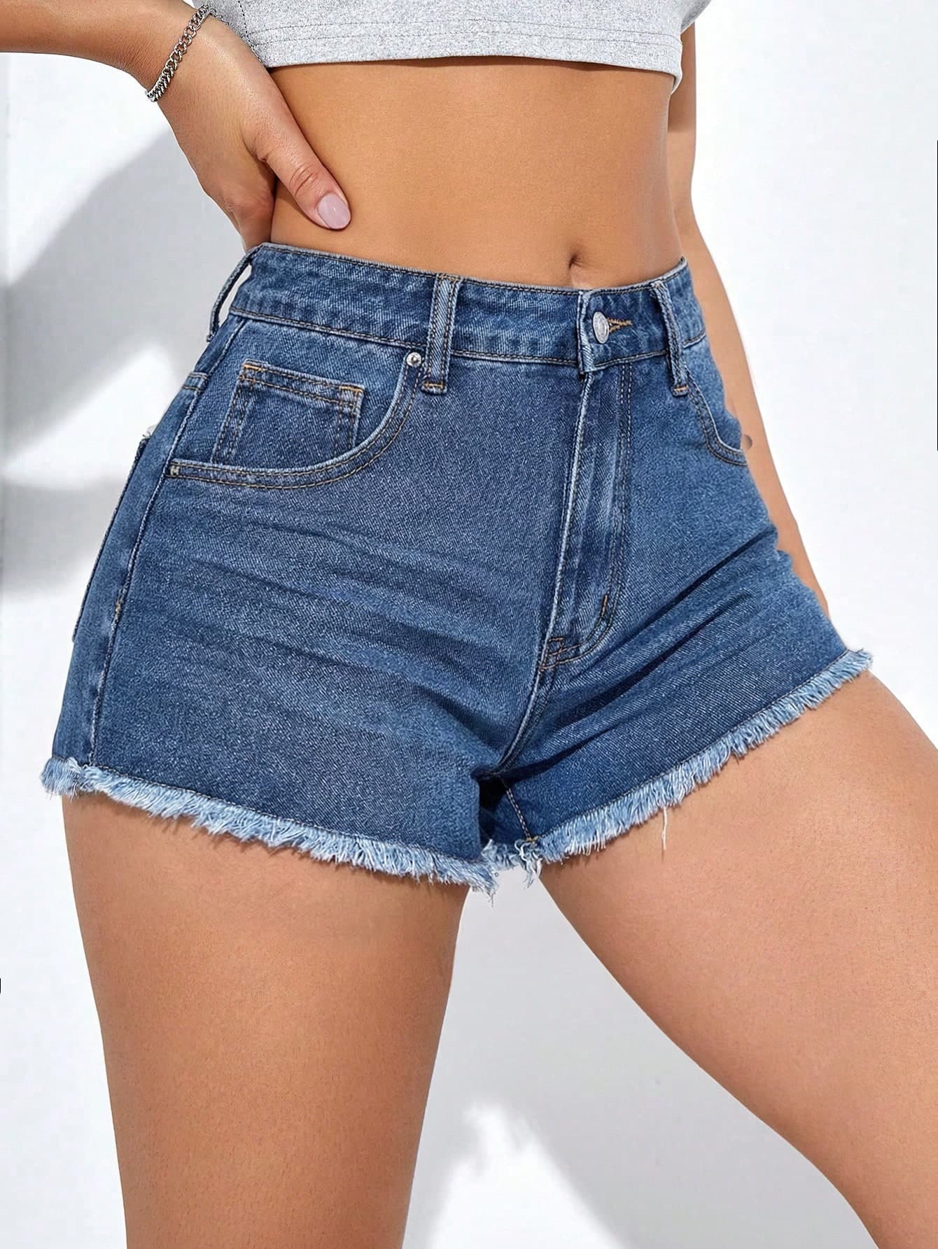 SHEIN EZwear Frayed Hem Casual Summer Versatile Denim Shorts With Belt Loops