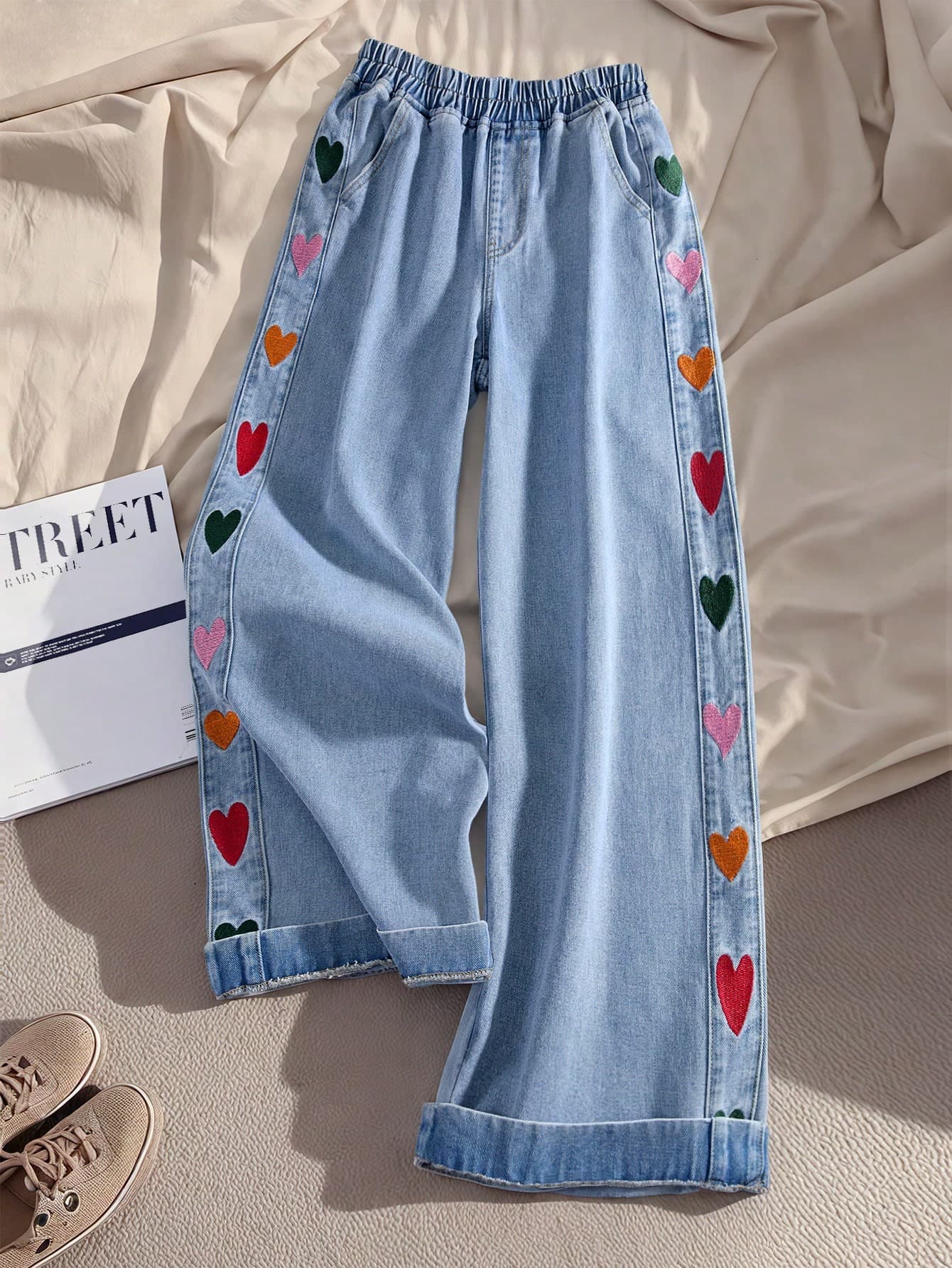EMERY ROSE Plus Size Women Heart Embroidery Pocket Wide Leg Jeans