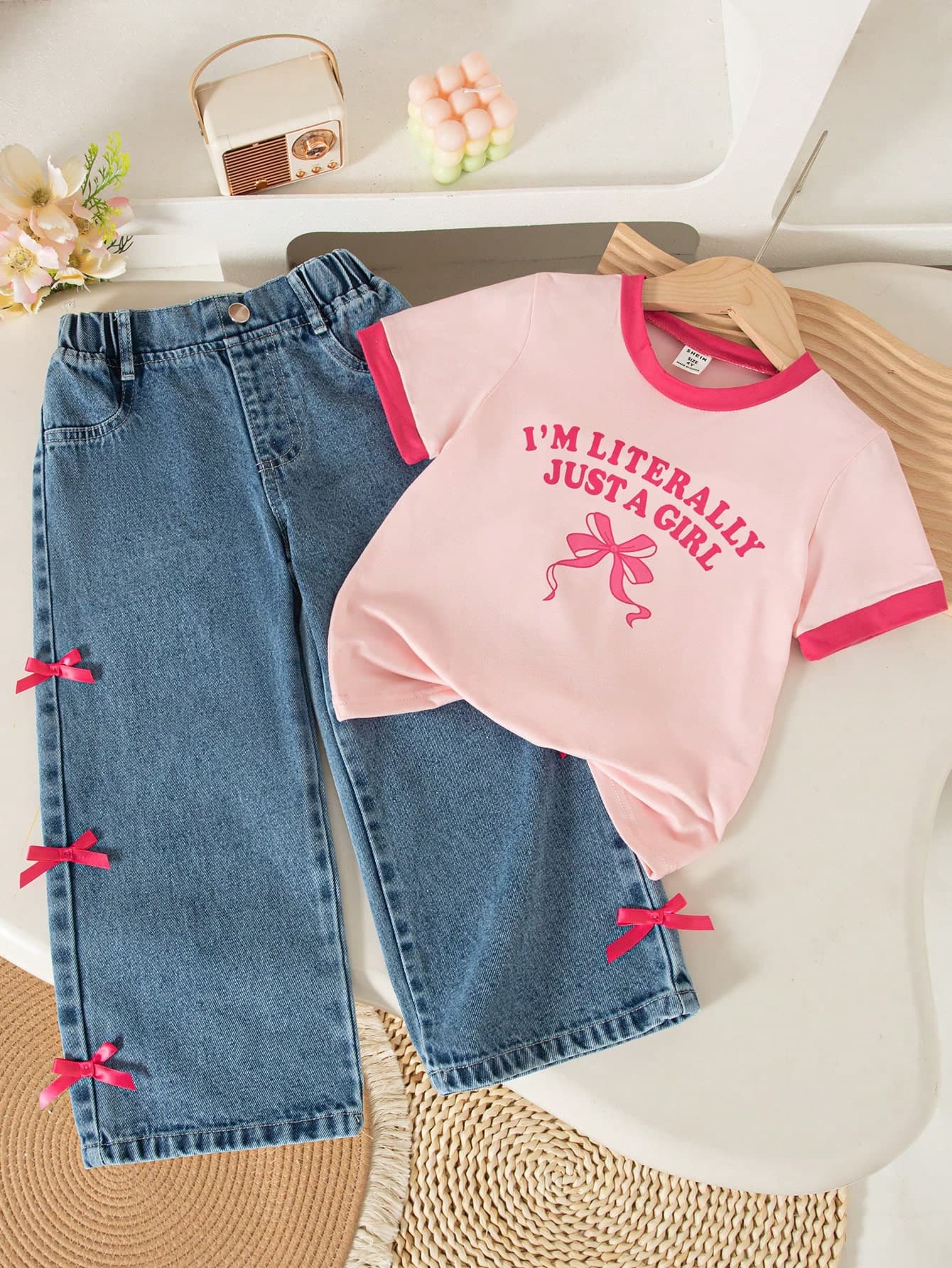 SHEIN Genkimix Kids Cute Young Girls Pink Graphic Short Sleeve Tee And Denim Long Pants Co-Ord With Bow Details