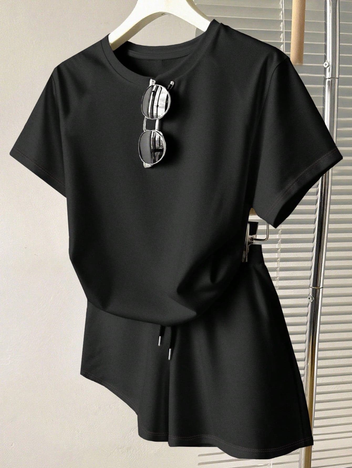 Resyla Summer Casual Solid Color Regular Shoulder Loose T-Shirt And Shorts Set