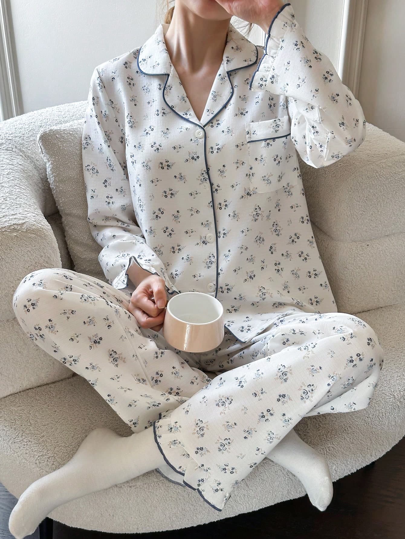 Dream Adore Elegant White And Blue Floral Ditsy Floral Ruffle Collar & Cuff Long Sleeve Pajama Set For Women,Soft Button Up Winter Autumn Lounge Sleepwear Sets