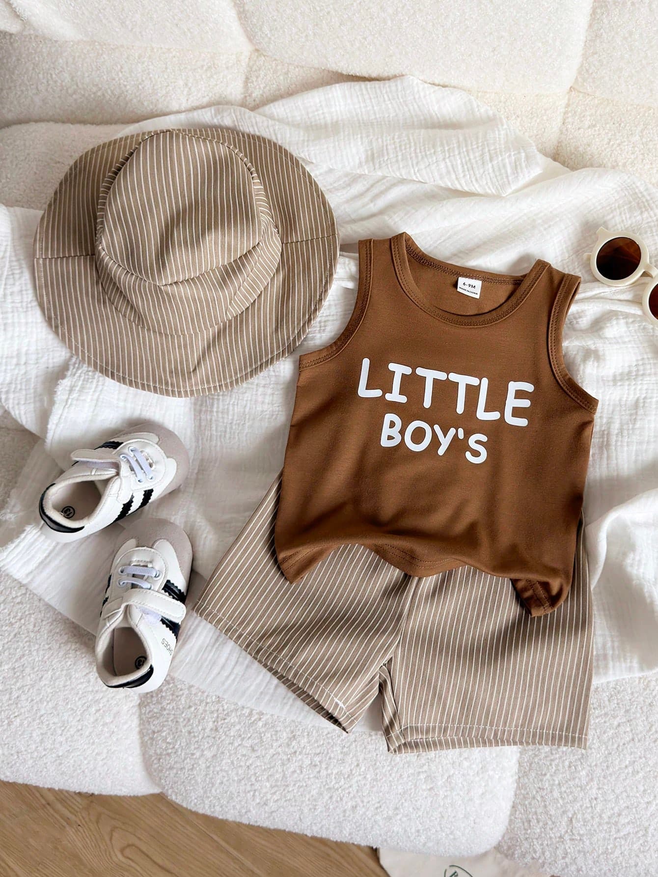 SHEIN Playful Pals Baby Boy 3-Piece Summer Set,White Fashionable Letter Graphic Print Tank Top,Palm Tree Beach Shorts & Matching Hat,Casual Vacation Wear For Outdoor
