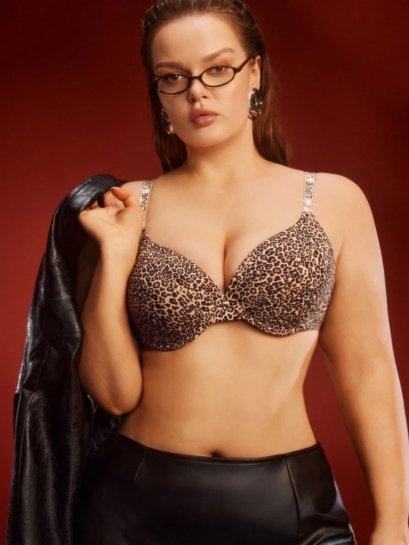 EmpressEnvy Valentine's Day Red Rhinestone Love Letter Strap Seamless Comfortable Plus Size Underwire Bra & Wireless Bra