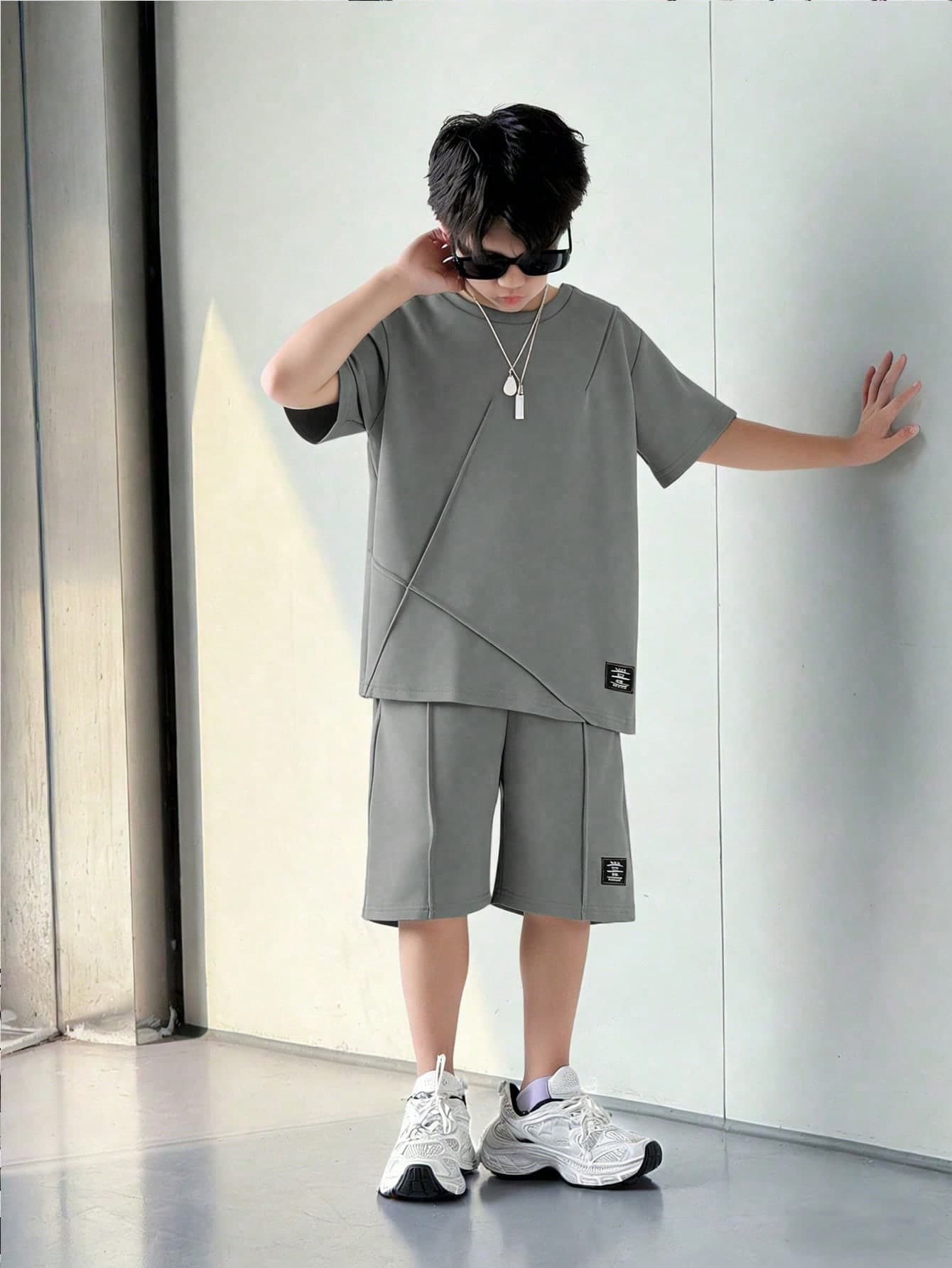 SHEIN Mirajuku 2pcs Tween Boys' Summer Casual Short Sleeve T-Shirt And Shorts Set