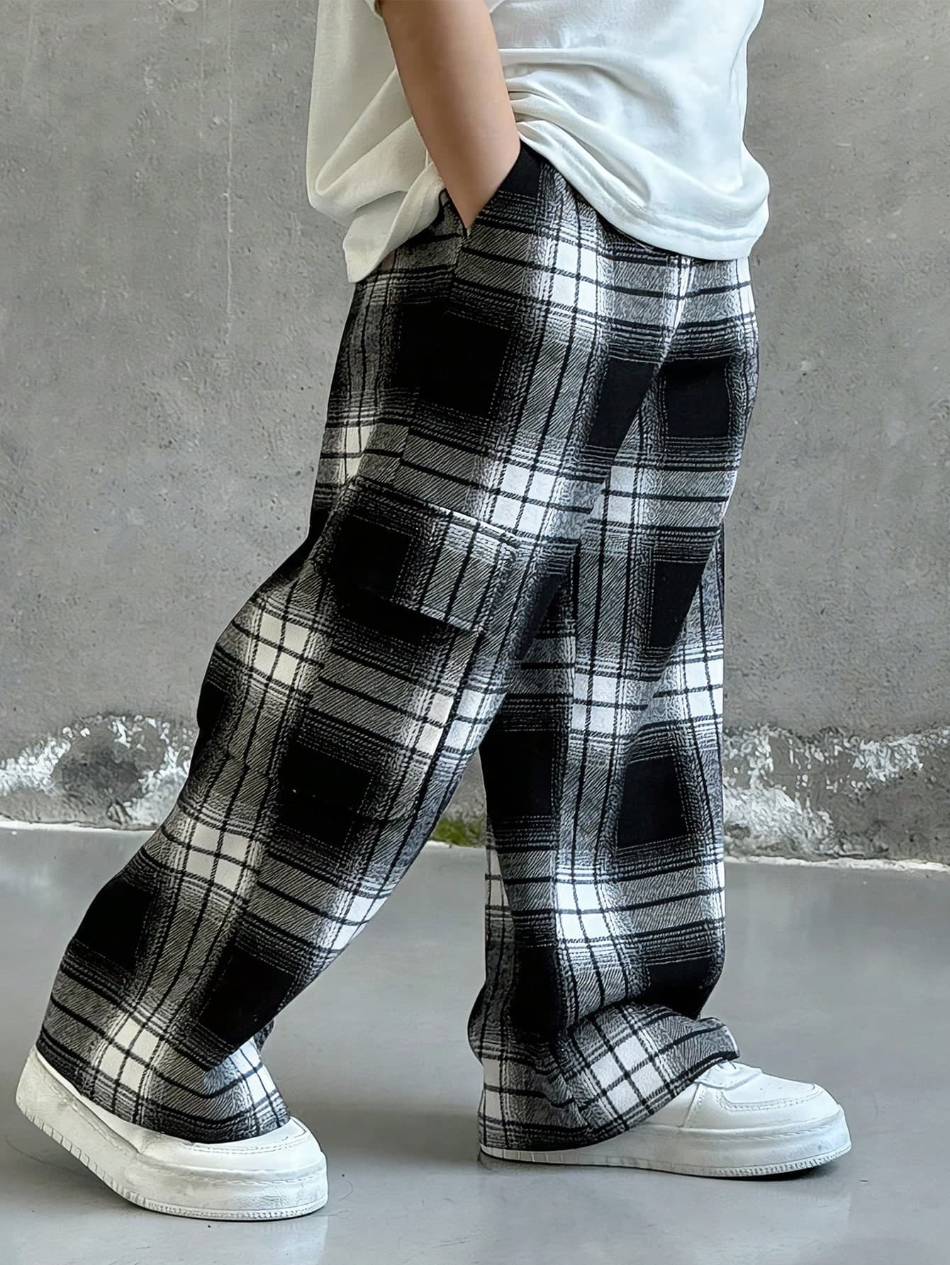 SHEIN 1pc Kids Tween Boy Casual Sports Cute Daily Comfortable Street Style Versatile Plaid Straight Leg Pants Suitable For Outings, School, Daily Gatherings, Spring, Summer, Autumn, Winter, Back To School Outfits, Fall Outfits