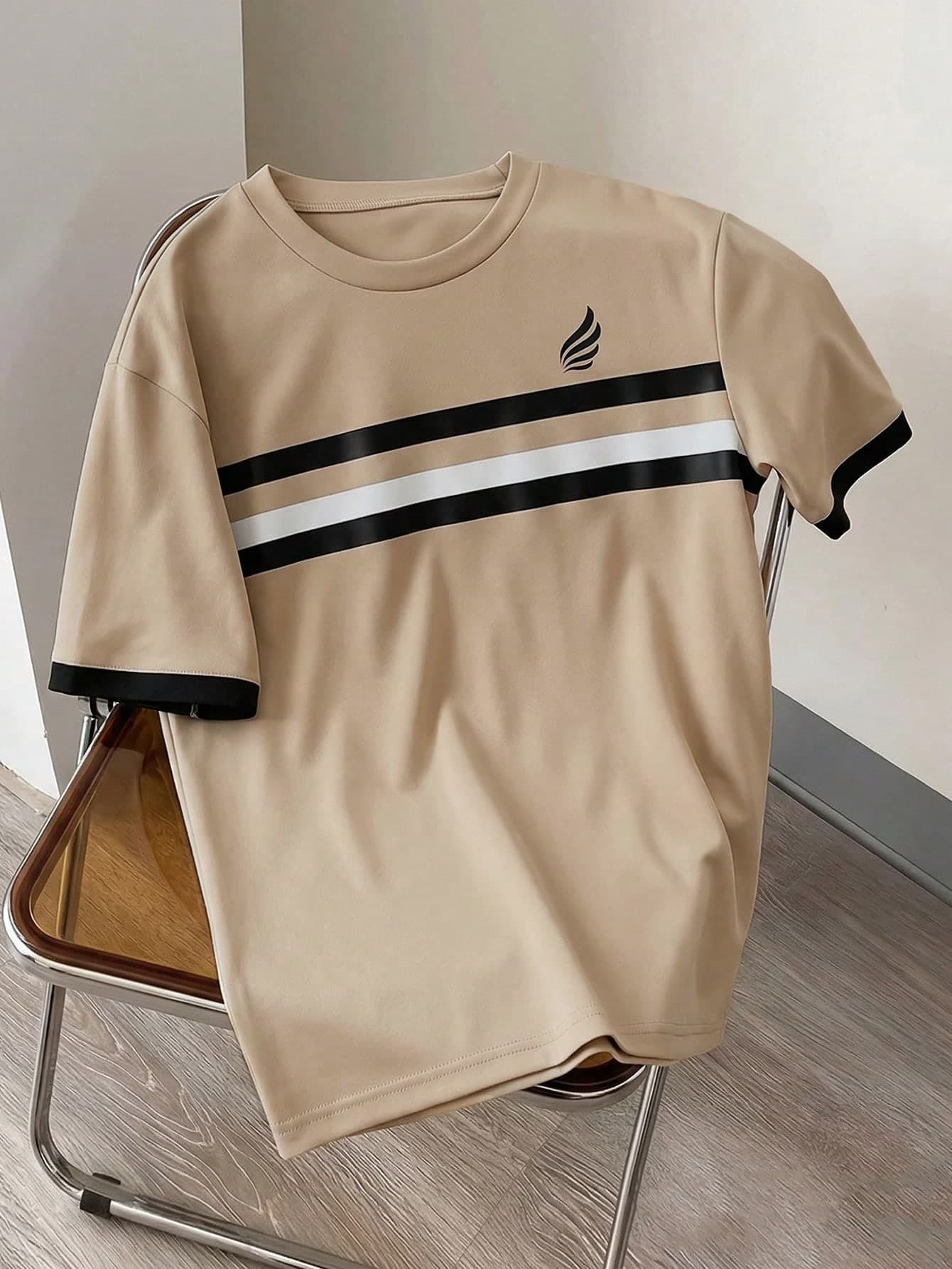 Teenage Boys' Khaki Summer Streetwear T-Shirt,Contrast Color Chest Logo Design,Minimalist Versatile Beach Fashion,Comfortable Fabric Daily Wear