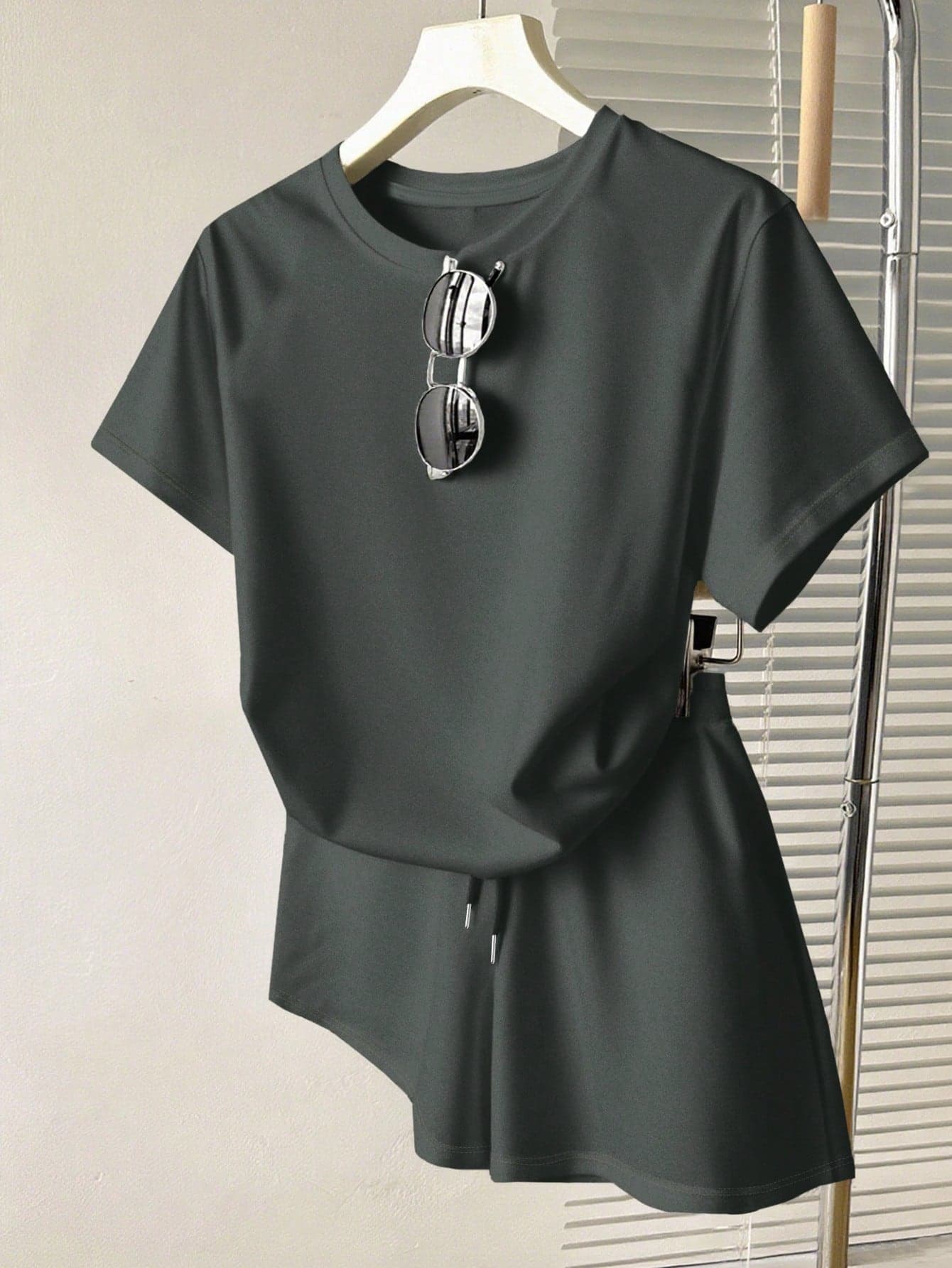 SHEIN Wide Shoulder Loose Solid Color Round Neck Short Sleeve T-Shirt And Shorts Set Home Dark Grey Summer Casual