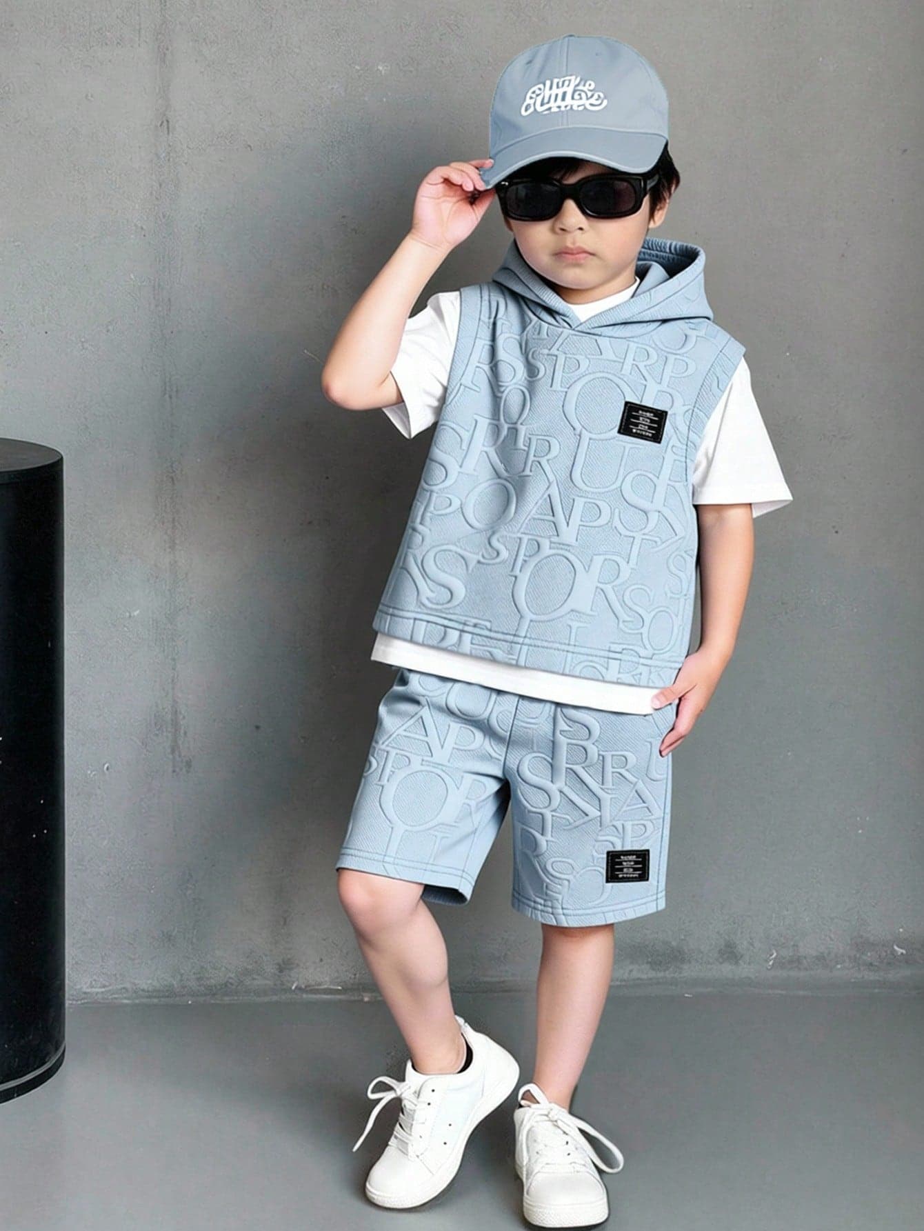 SHEIN Genkimix Kids 2pcs Young Boy Summer Set,Hooded Short Sleeve T-Shirt In Textured Knit Fabric & Contrast Stitching Shorts,Sporty Design For Daily Wear,Vacation,School