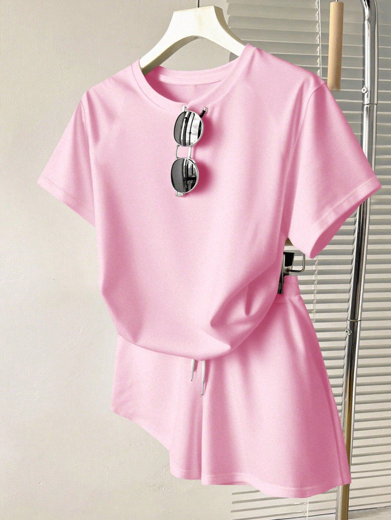 Resyla Women's Solid Color Short Sleeve Loose T-Shirt And Shorts Set