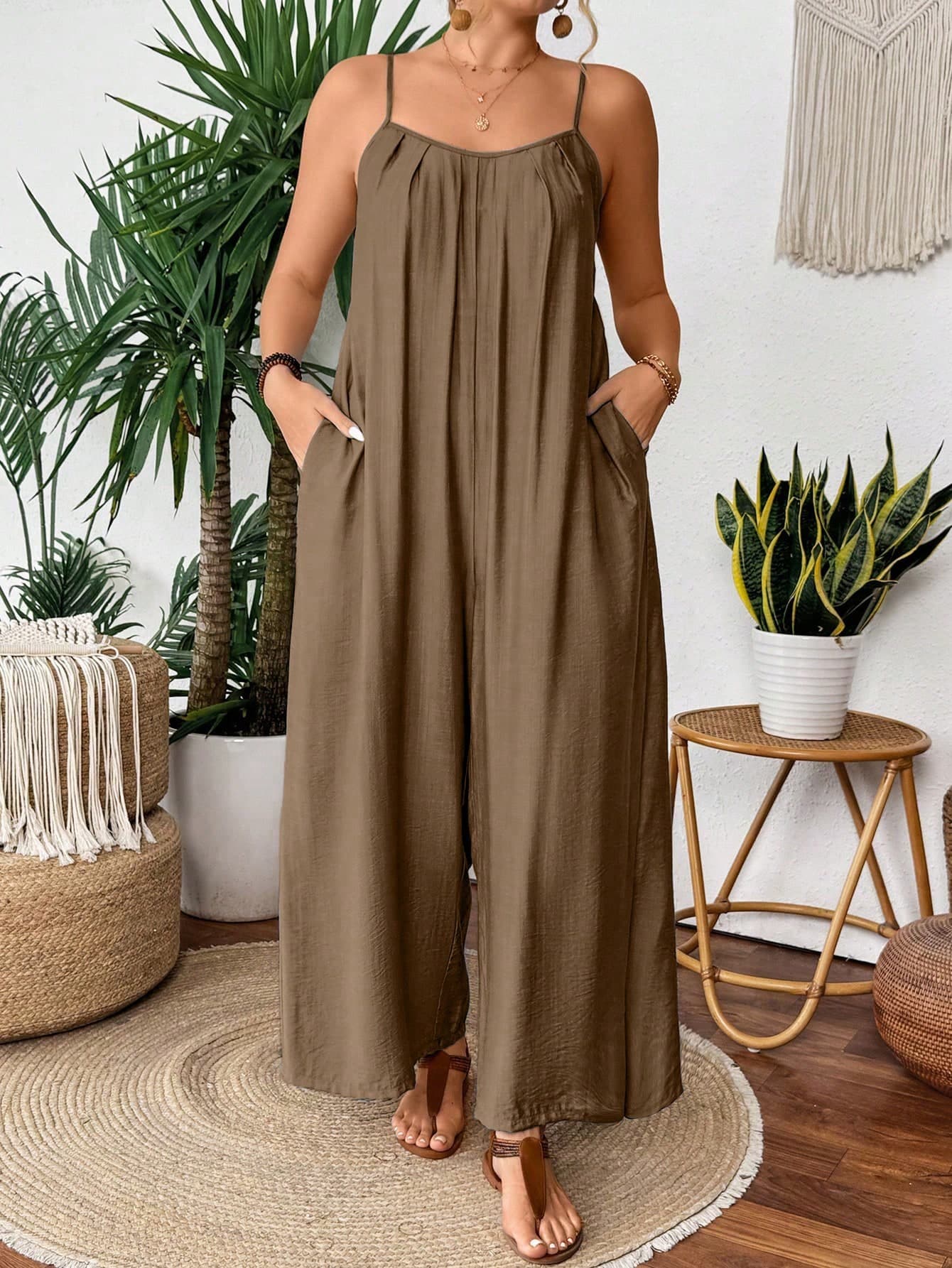 SHEIN Clasi Plus Size Solid Color Minimalist Casual Camisole & Straight Leg Pants Fall
