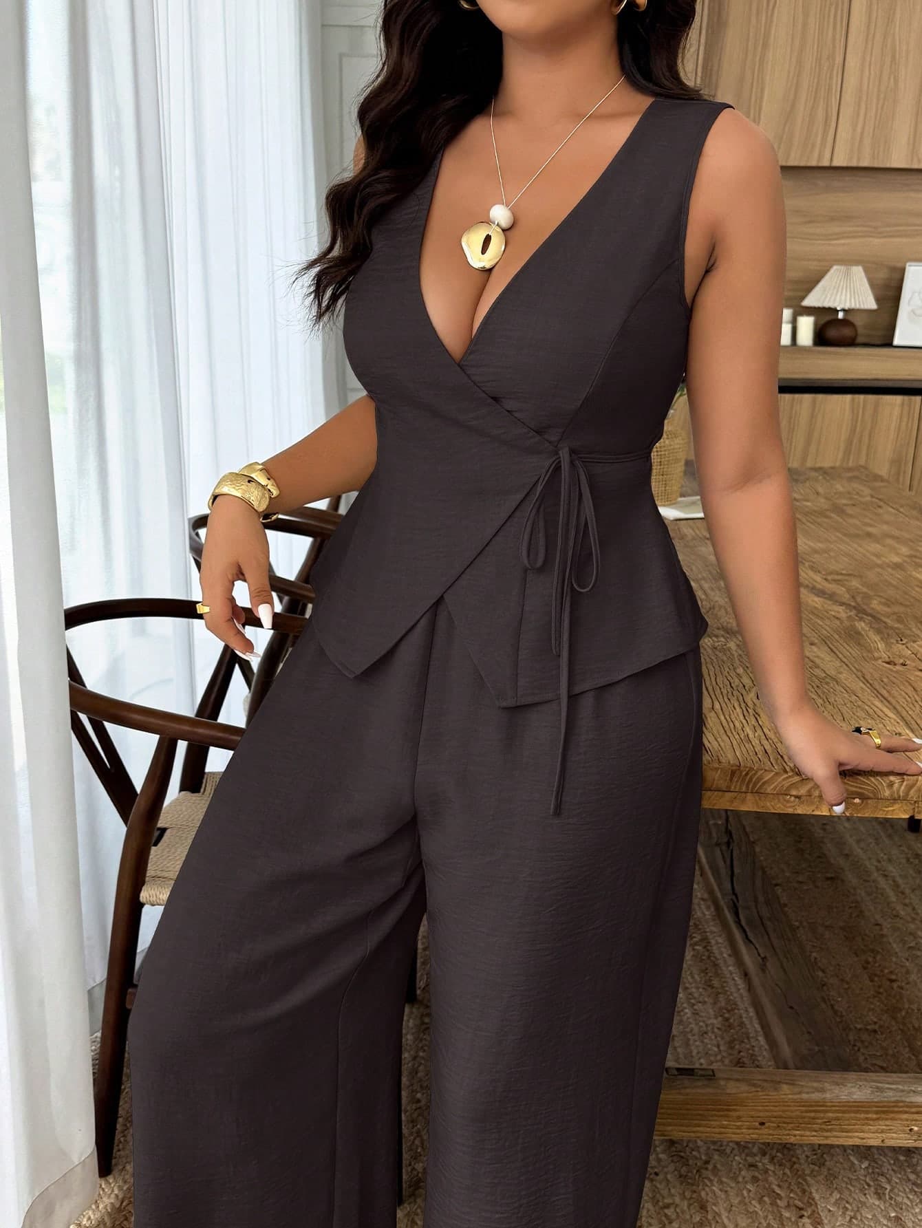 Weeklong Plus Size Women's Sleeveless Wrap Tie Waist Jumpsuit, Casual Commuter Outfit For Spring/Summer