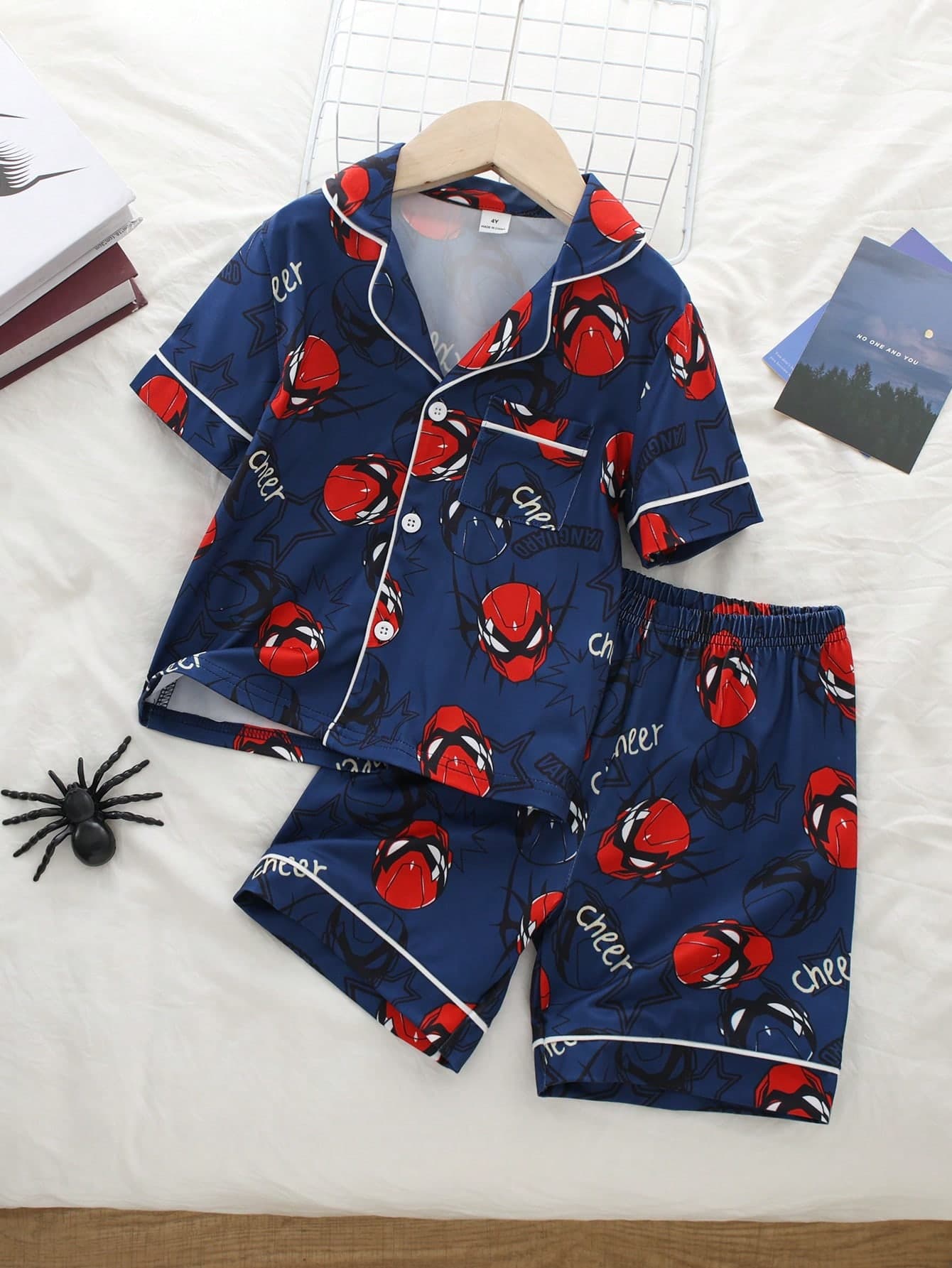 SHEIN 2pcs Young BoyCasual Comfortable Superhero Cartoon Print Short Sleeve Top And Shorts Pajama Set, Soft & Flame Retardant Knit Fabric