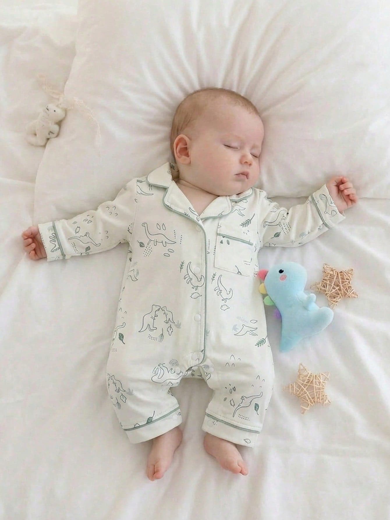 SHEIN Vintaside Kids Newborn Foot Pajamas,Cartoon Dinosaur Pattern With Drawstring Pocket Edges,Soft Fabric 2026 New Baby Set,Off-White,Winter,Cute,Lounge Comfortable