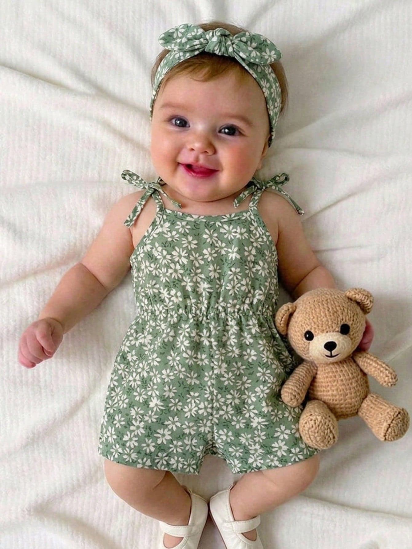 SHEIN Newborn Baby Girl Cute Sage Green Summer Ditsy Floral Romper,Photoshoot Outfit,Infant Casual Spring Bamboo Clothes Dress Set For 0-12 Months