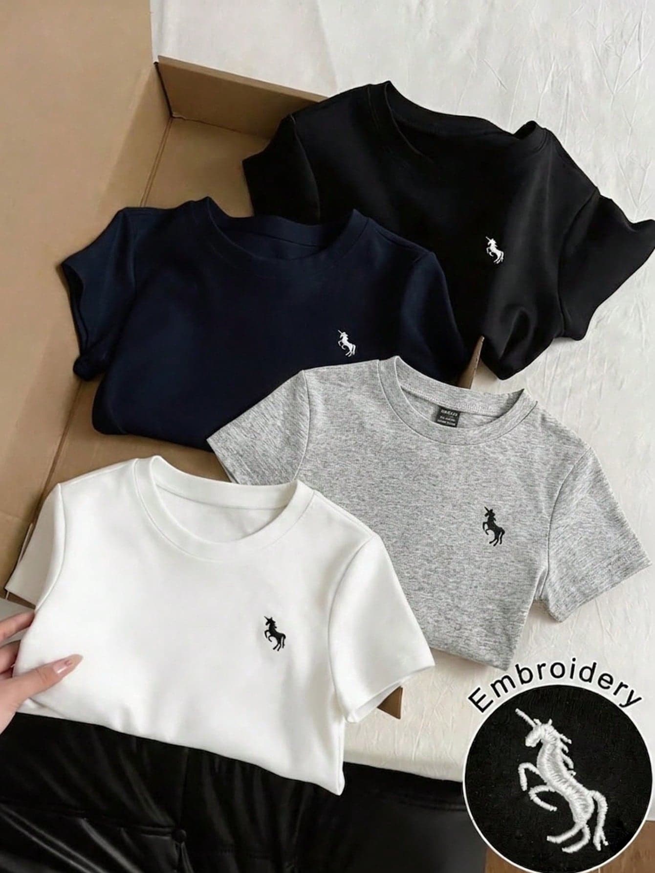 GlowEve 4pcs/Set Women's Unicorn Embroidery Round Neck Short Sleeve Fitted Cropped T-Shirt,Navy Blue And White,Summer,Casual,School,Back-To-School Tee Shirts