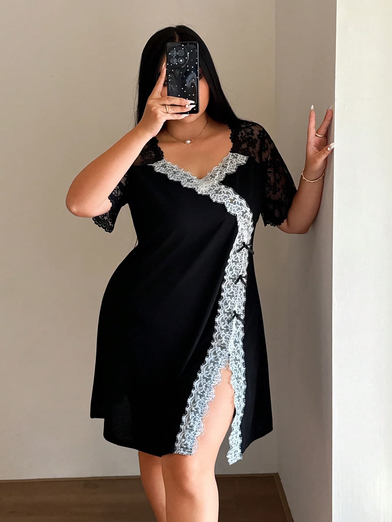 Napfluff CURVE Napfluff CURVE Plus Size Sexy Lace Patchwork Black Nightgown