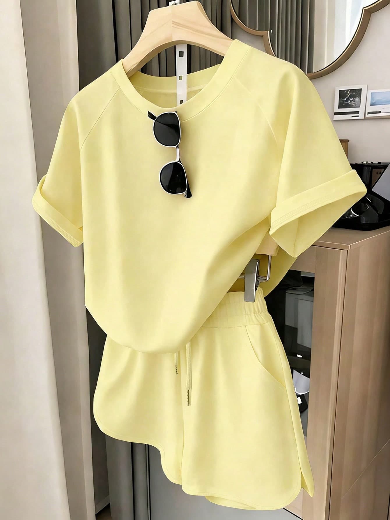 Resyla Women's T-Shirt And Shorts Set, Solid Yellow, Summer Casual Wear, Graphic Design, Elegant, Versatile, Daily, Outdoor, Shopping, Travel