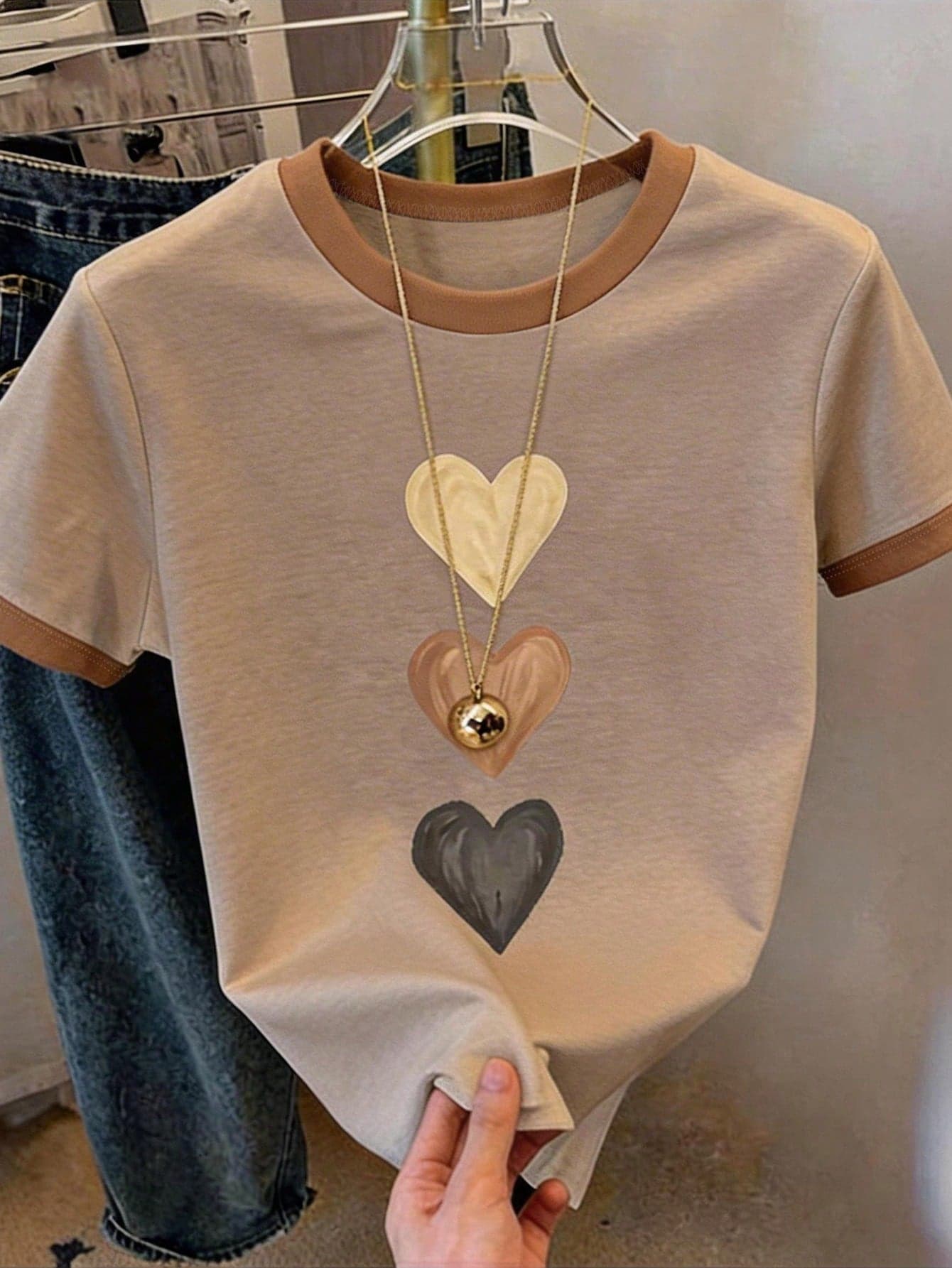 Resyla Women's Casual Crew Neck Short Sleeve Color Block Collar And Cuff Gradient Heart Print T-Shirt, A Great Choice For Spring And Summer Travel An