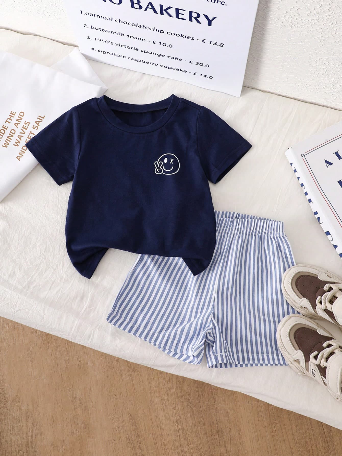 SHEIN Playful Pals 2pcs/Set Infant Toddler Baby Boys' Navy Blue Summer Casual Beach Outfits Graphic Round Neck Tee & Striped Shorts Fashionable Comfortable Clothes Set