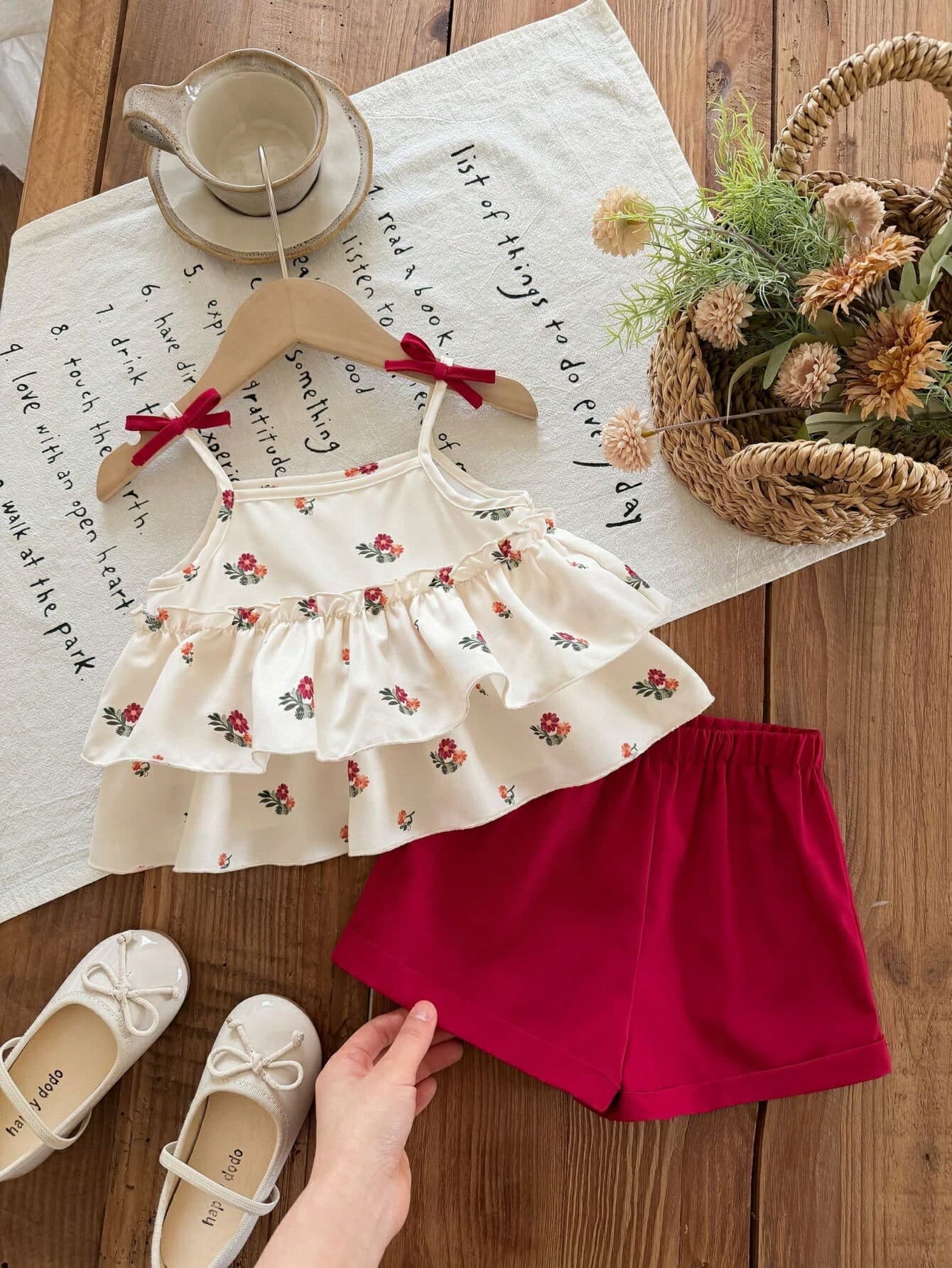 SHEIN 2-Piece Cute Baby Girl Summer Red And White Floral Vest And Shorts Set,Casual Vacation Outfit For Birthday Parties,Weddings,And Everyday Wear