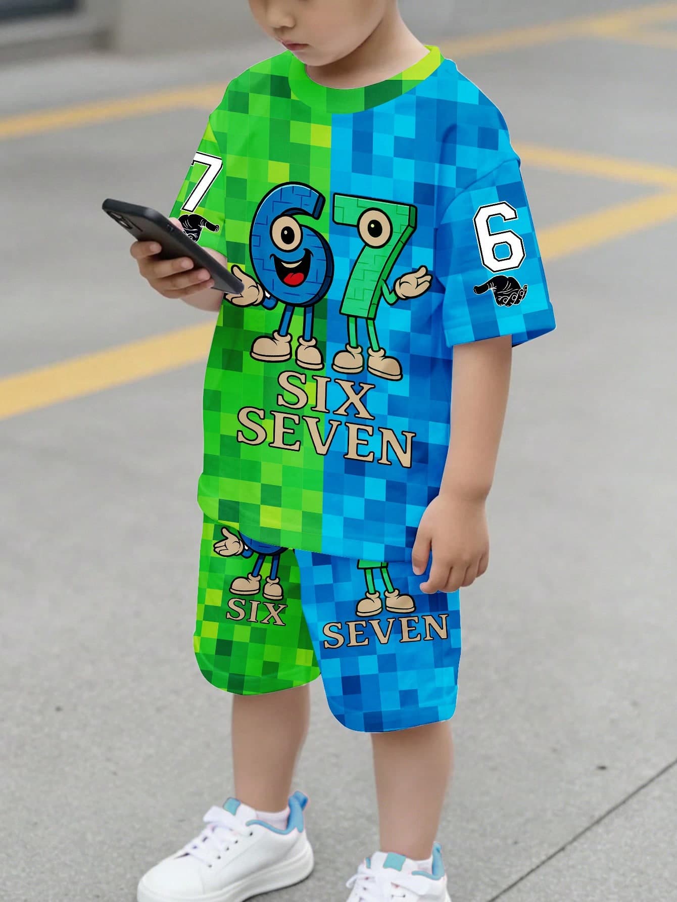 2pcs/Set Toddler Boys' Summer Outfit,Creative Numeric 67 & Cartoon Graphic Mosaic Print Short Sleeve T-Shirt And Shorts,Comfortable Daily Casual Wear