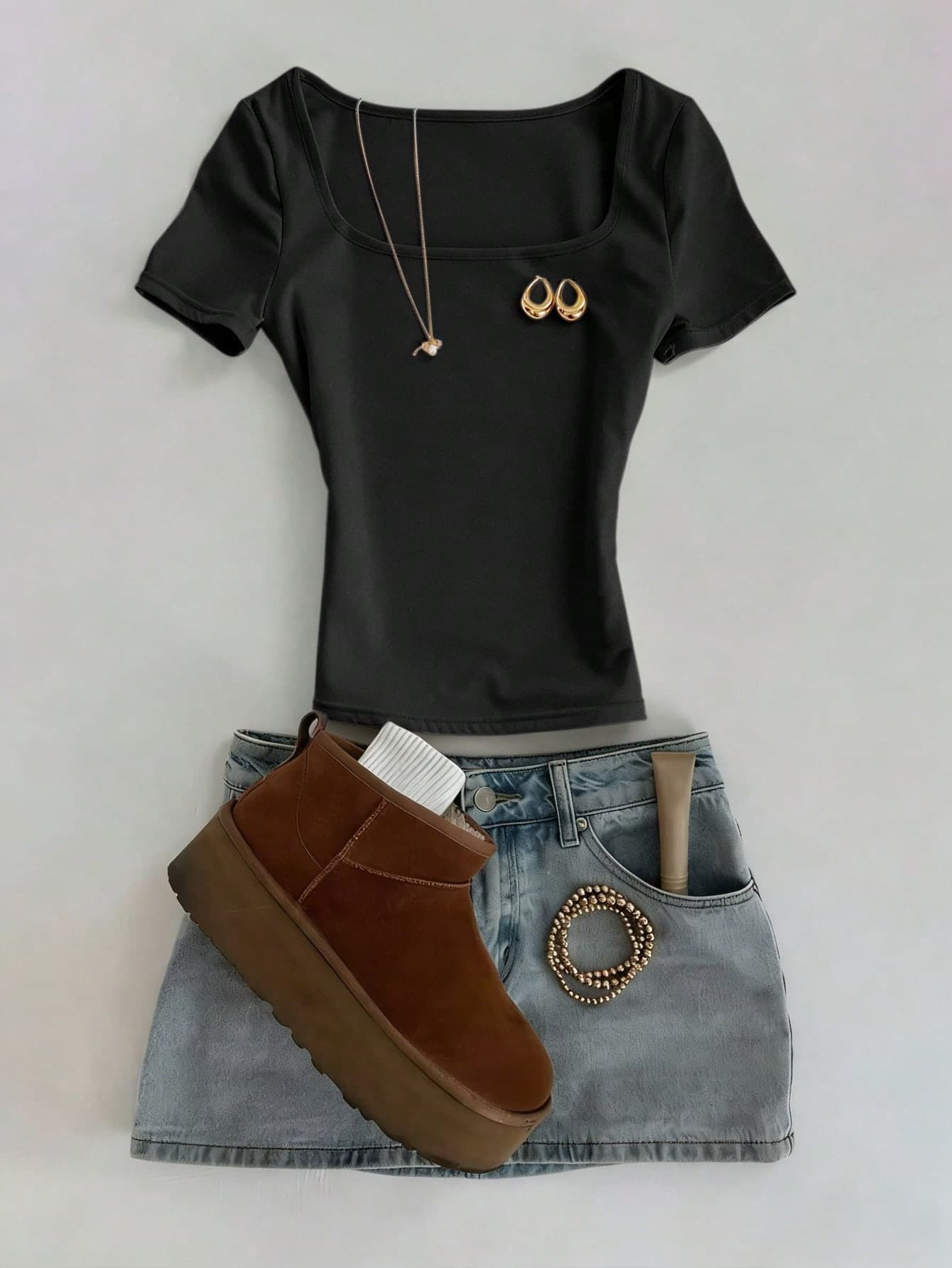 SHEIN Classic Black Square-Neck Slim-Fit Short-Sleeve T-Shirt,Casual Summer Fashionable Top ,Gift For Mom Sisters Mother's Day,Simple Tee Everyday