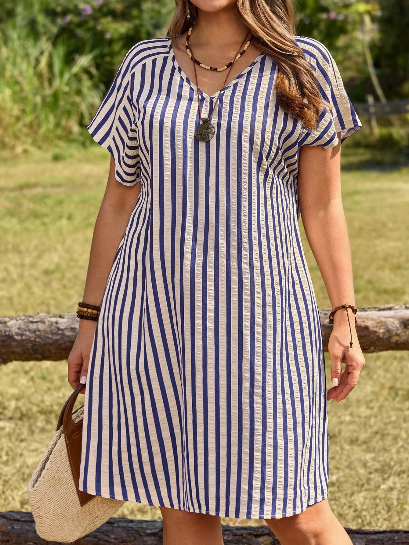 EMERY ROSE Plus Size Women's Summer Blue And White Striped V-Neck Short Sleeve Loose Dress,Boho Vacation Holiday Outfits,Flowy Country Beach Western Style