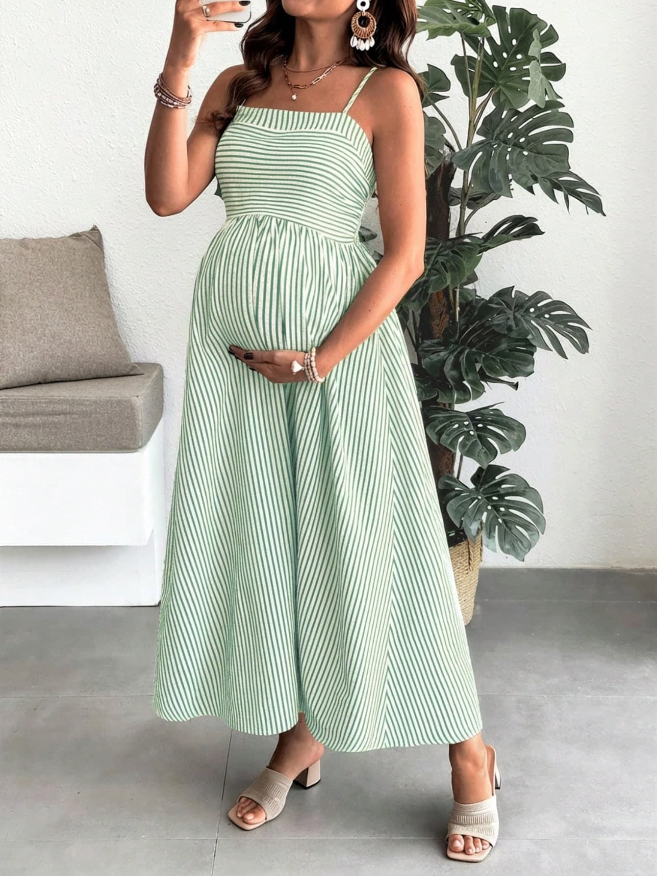 SHEIN Maternity White Summer Casual Striped Sleeveless Dress,Holiday Pregnancy Clothes For Pregnant Women,Zanea Occasion Outfits