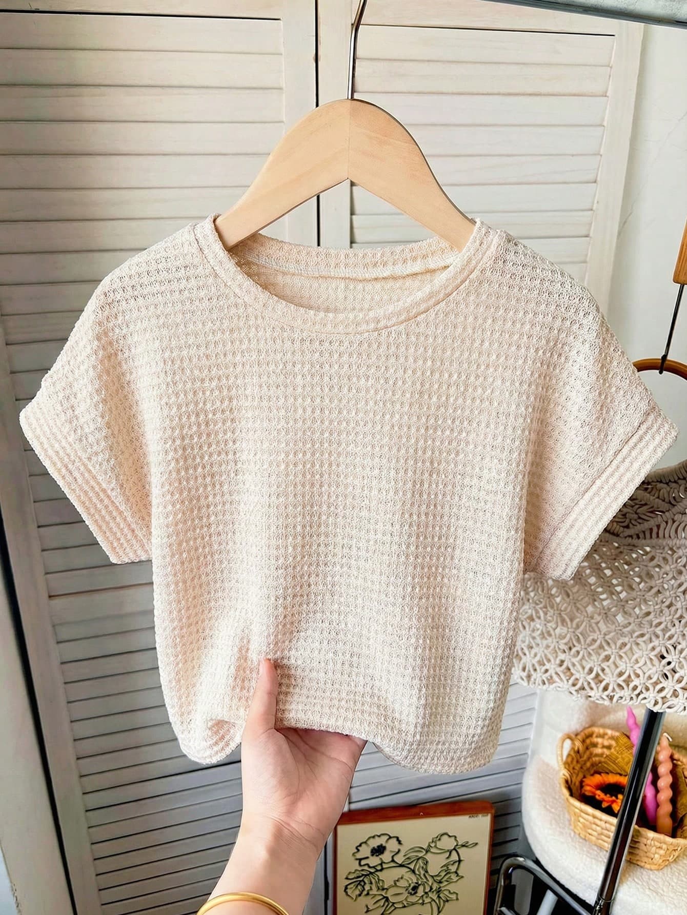SHEIN Tween Girl Jacquard Textured Knit Fabric Loose Dropped Shoulder Short Sleeve T-Shirt,Apricot Summer Casual School Tops For Spring&Summer Daily Wear