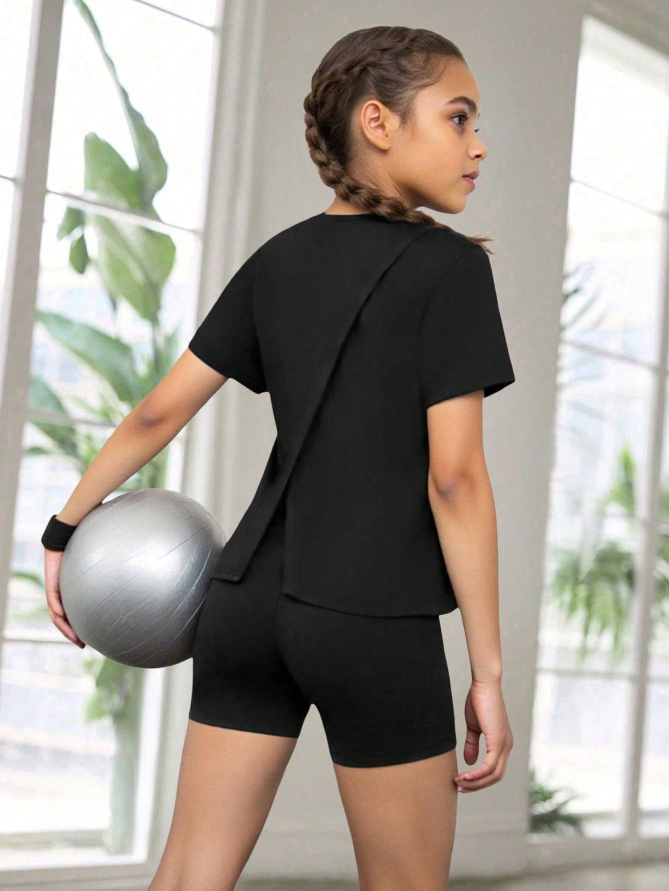 SHEIN Tween Girls Black Summer Modest Activewear Gym Sets,Crew Neck Short Sleeve Split Hem T-Shirt + Tight Shorts,Comfortable & Versatile For Running Tennis