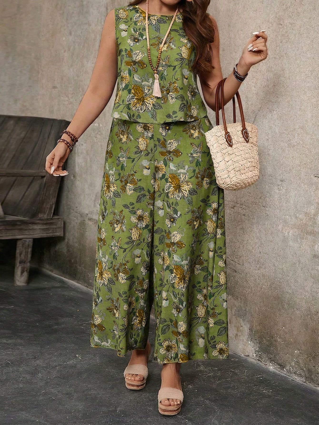 Breezaya Plus Size Women's Floral Printed Round Neck Sleeveless Wide Leg Pants 2 Pieces Set,Green Summer Boho Vacation Holiday Spring Outfits Floral Sets