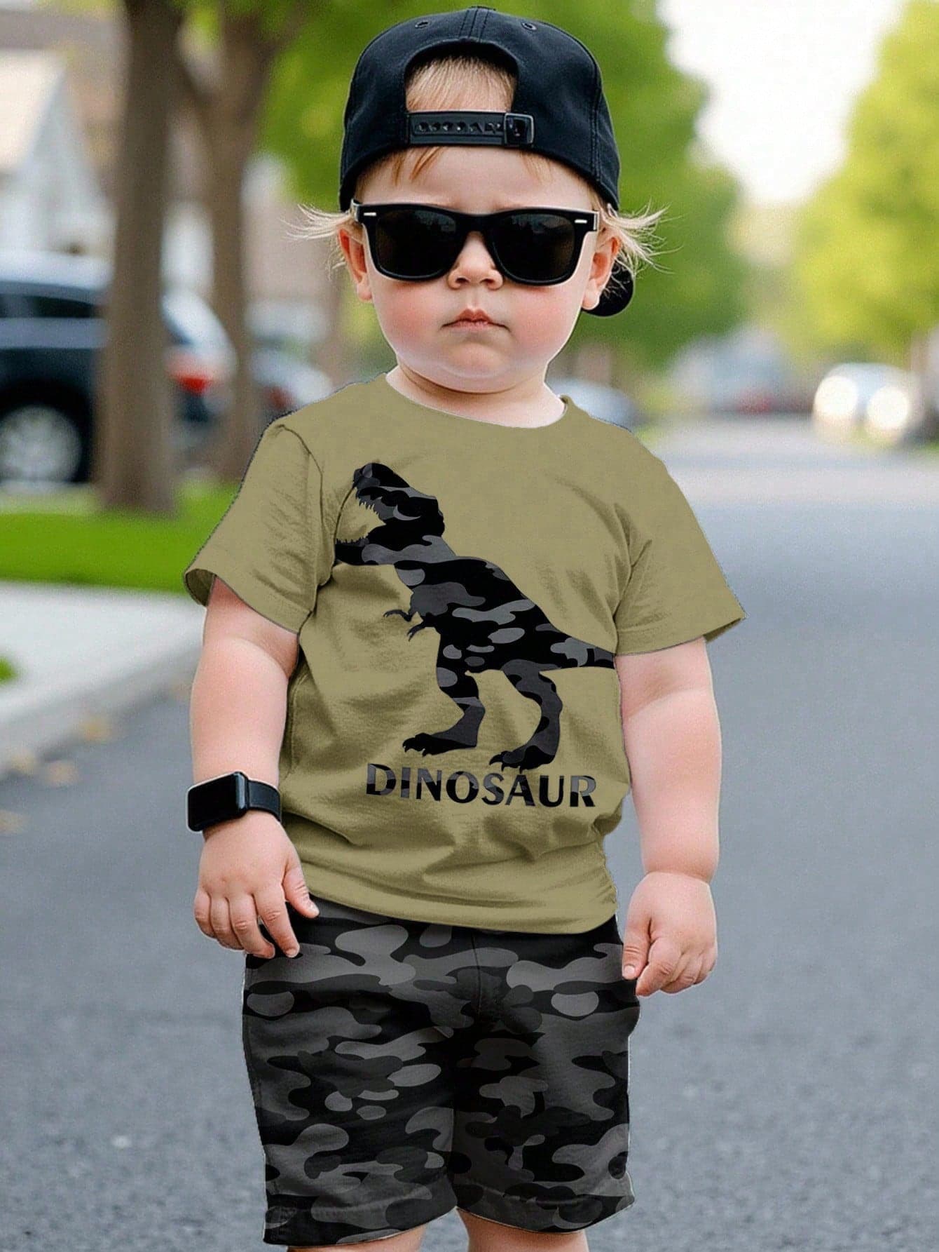 SHEIN 2pcs Baby Boy Cute Dinosaur Print,Graffiti,Camo Short Sleeve T-Shirt And Shorts Set,Olive Green,Summer,Casual,Beach Sporty Round Neck Street Style
