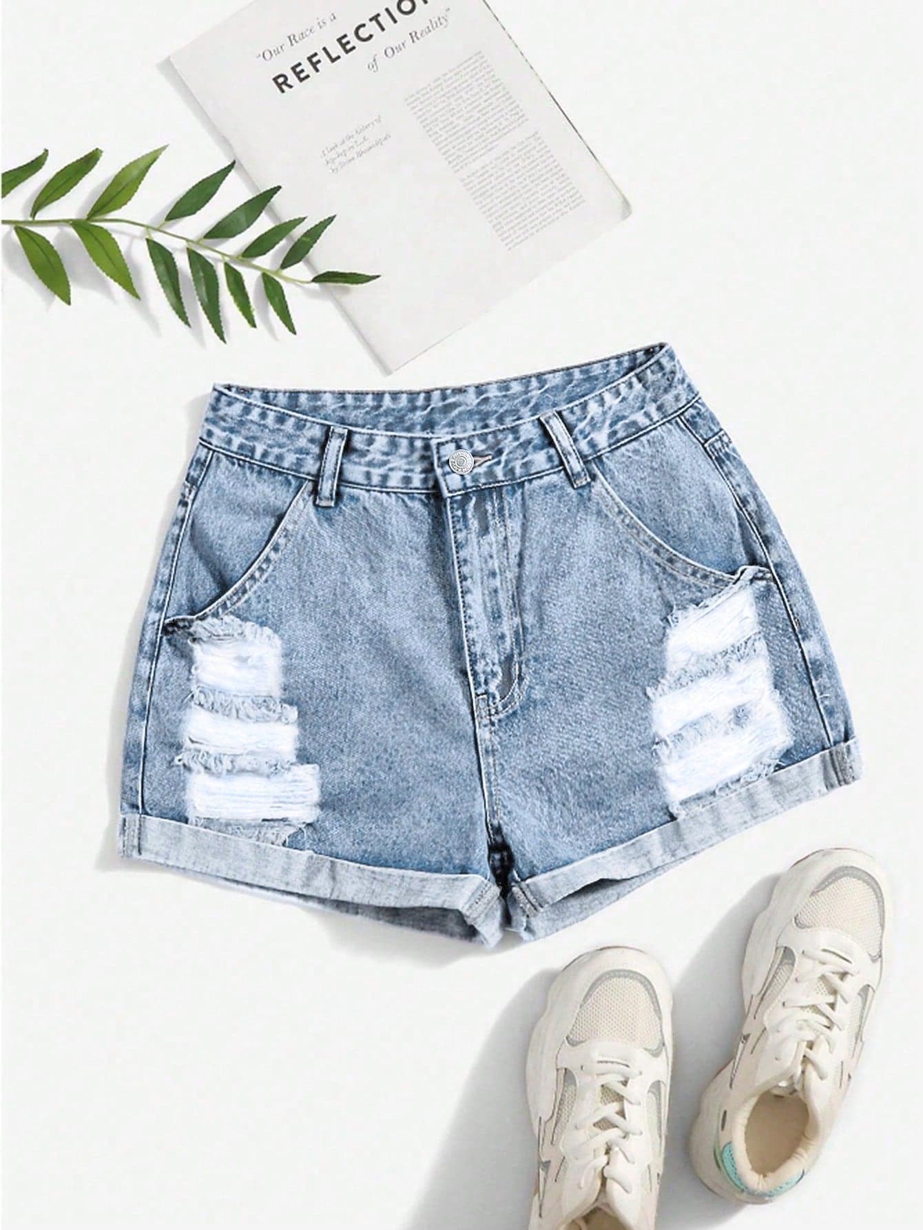 SHEIN PETITE Women's Casual Versatile Distressed Denim Shorts ,Petite Women
