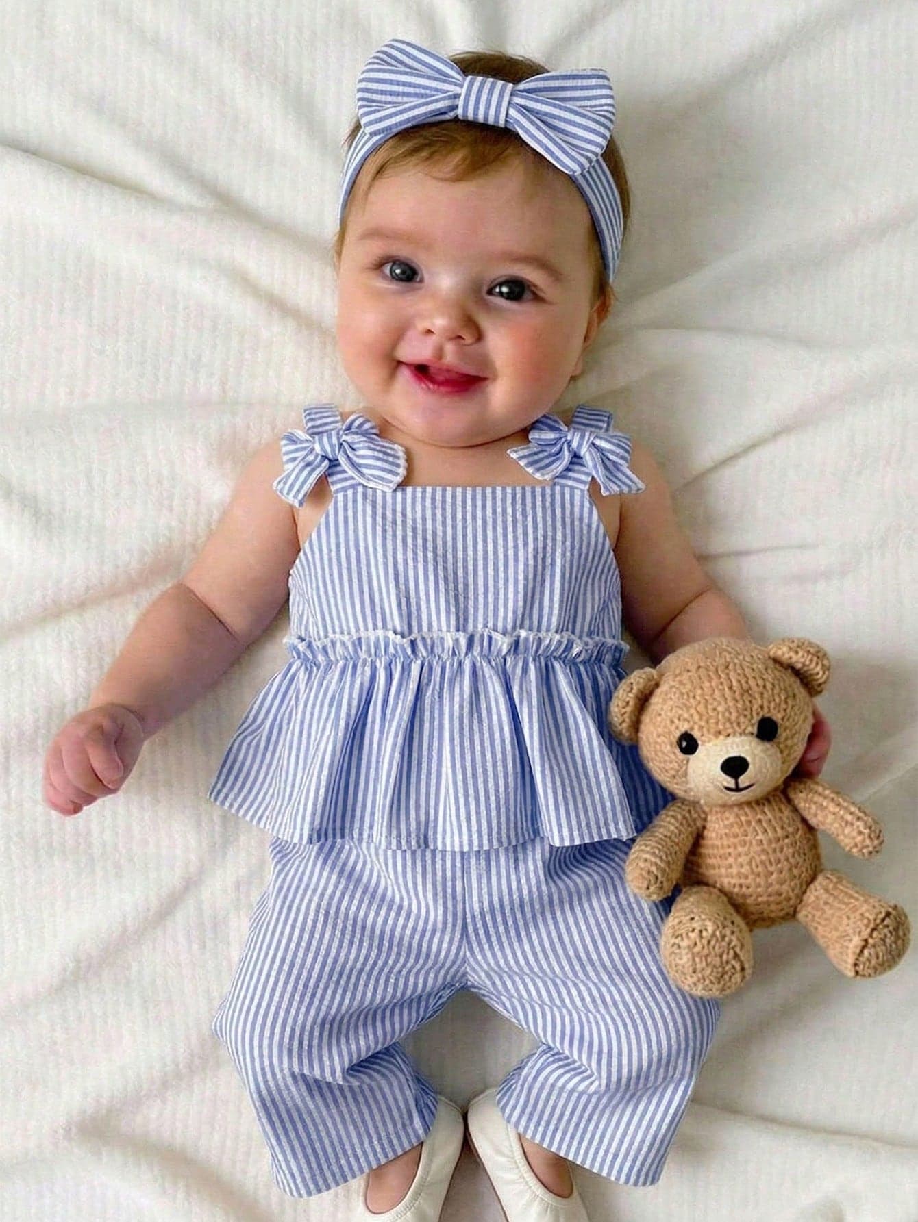 SHEIN Newborn Baby Girl Vacation Casual Cute Striped Camisole & Pants Set