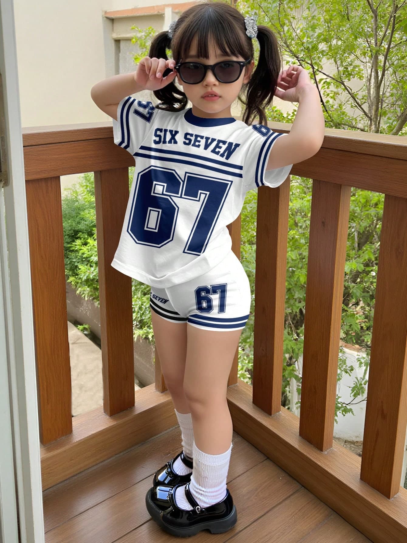 SHEIN 2pcs/Set Young Girl Casual Minimalist Short Sleeve Tight Cycling Shorts,Suitable For Summer,Sport Classic Sporty Style Digit 6,7 Six Seven Print