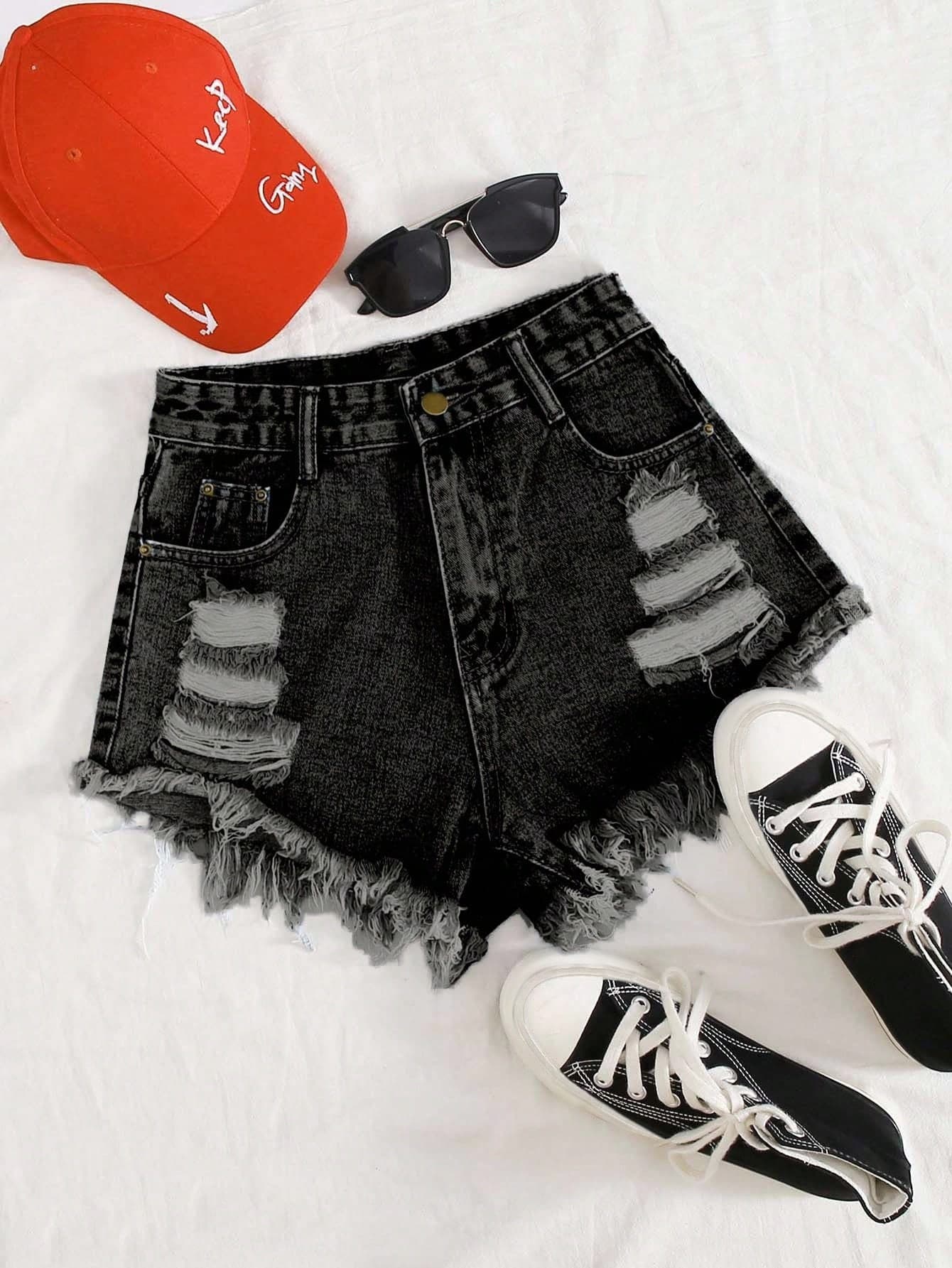 SHEIN Essnce Women's Pocket Distressed Frayed Hem Denim Shorts, Fashion Casual Versatile Vacation Dark Wash Summer