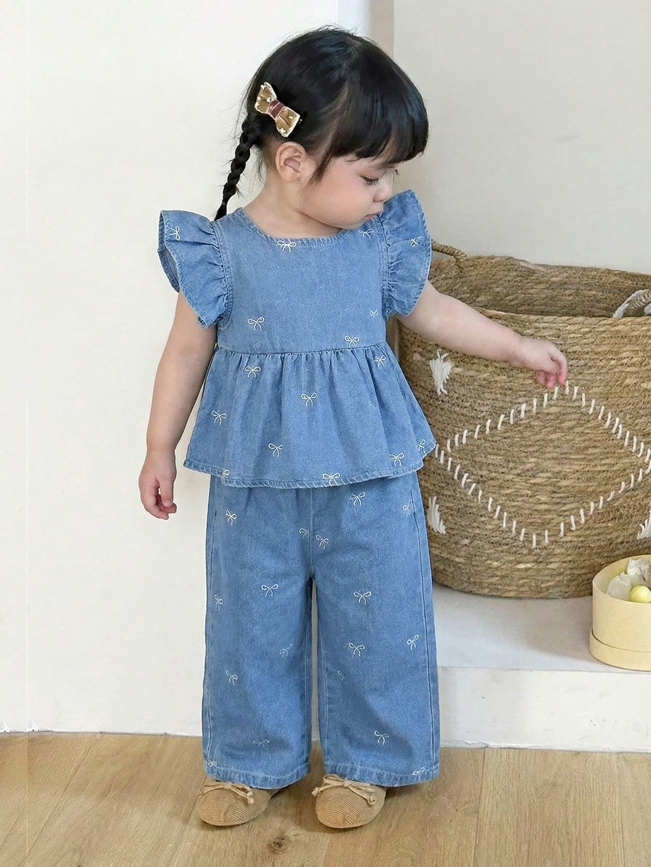 2pcs Baby Girls Spring/Summer Cute Bowknot Print Loose Vacation Casual Stripe Cap Sleeve Blouse Top And Loose Wide Leg Pants Denim Set,Summer Vacation Concert Rave Festival Two Pieces,Suitable For Summer Chill, School, Campus, College, Summer Clothes,Suitable For Spring And Summer Boho,Season Vintage//Beach/Sea/Elegant Graduation,Casual's Jumpsuit,Summer Holiday,Spring Clothes,Beach,Vacation,Valentine's Day,Summer Holiday,Beach Vacation Holiday,Graduation