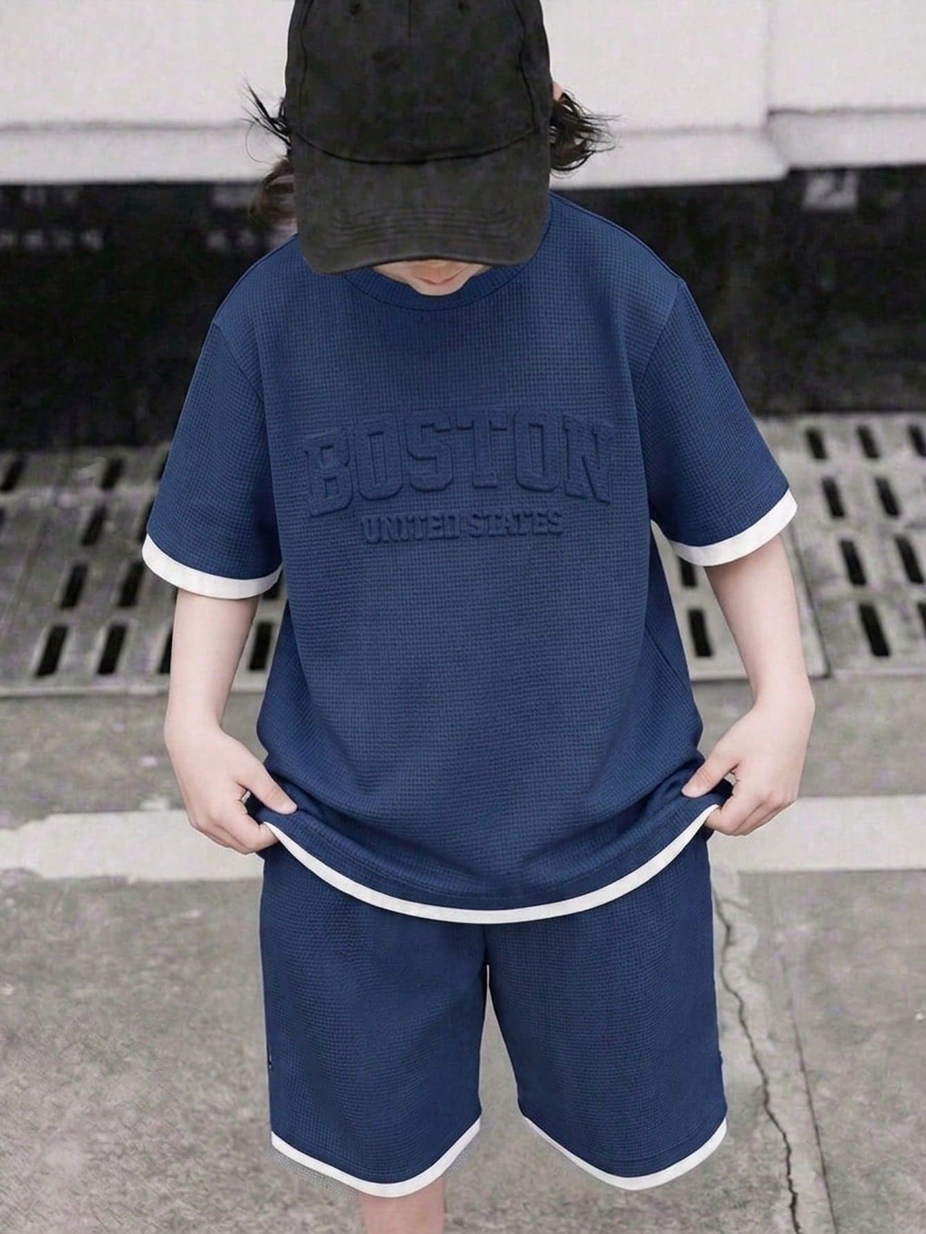 SHEIN 2pcs Tween Boy Casual 2 In 1 Letter Print Short Sleeve T-Shirt And Shorts Set,Suitable For Commuting,School,Daily Wear,Sports,Spring/Summer