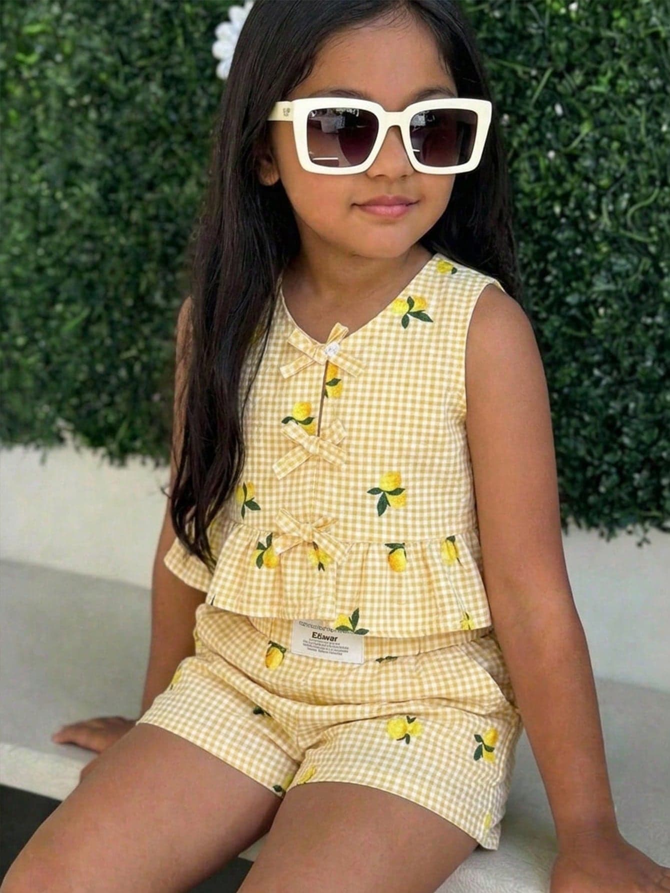 SHEIN Young Girl Lemon Plaid Print Front Tie Camisole Top And Shorts Set