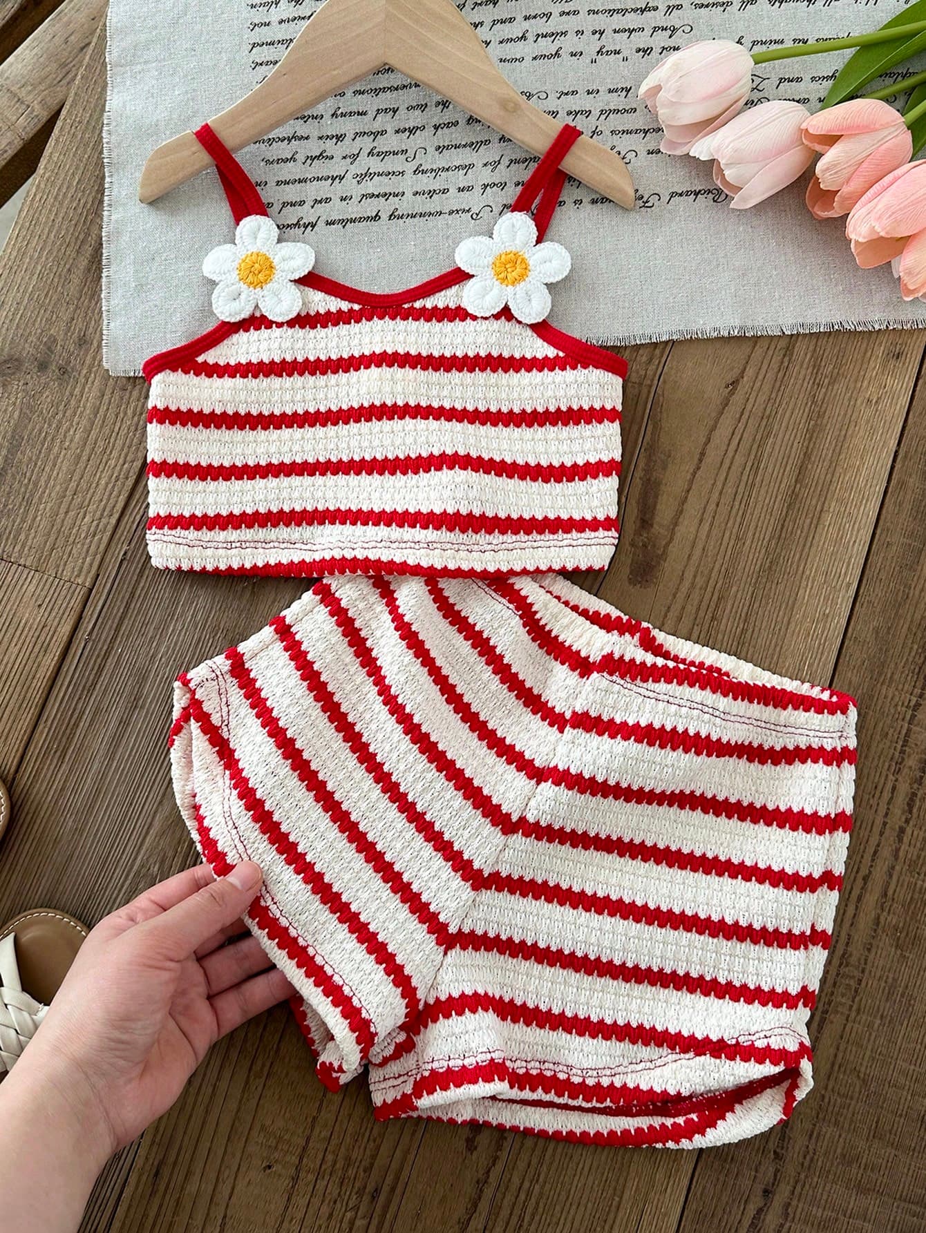 SHEIN 2pcs Young Girl Striped Knit Crew Neck T-Shirt And Shorts Set