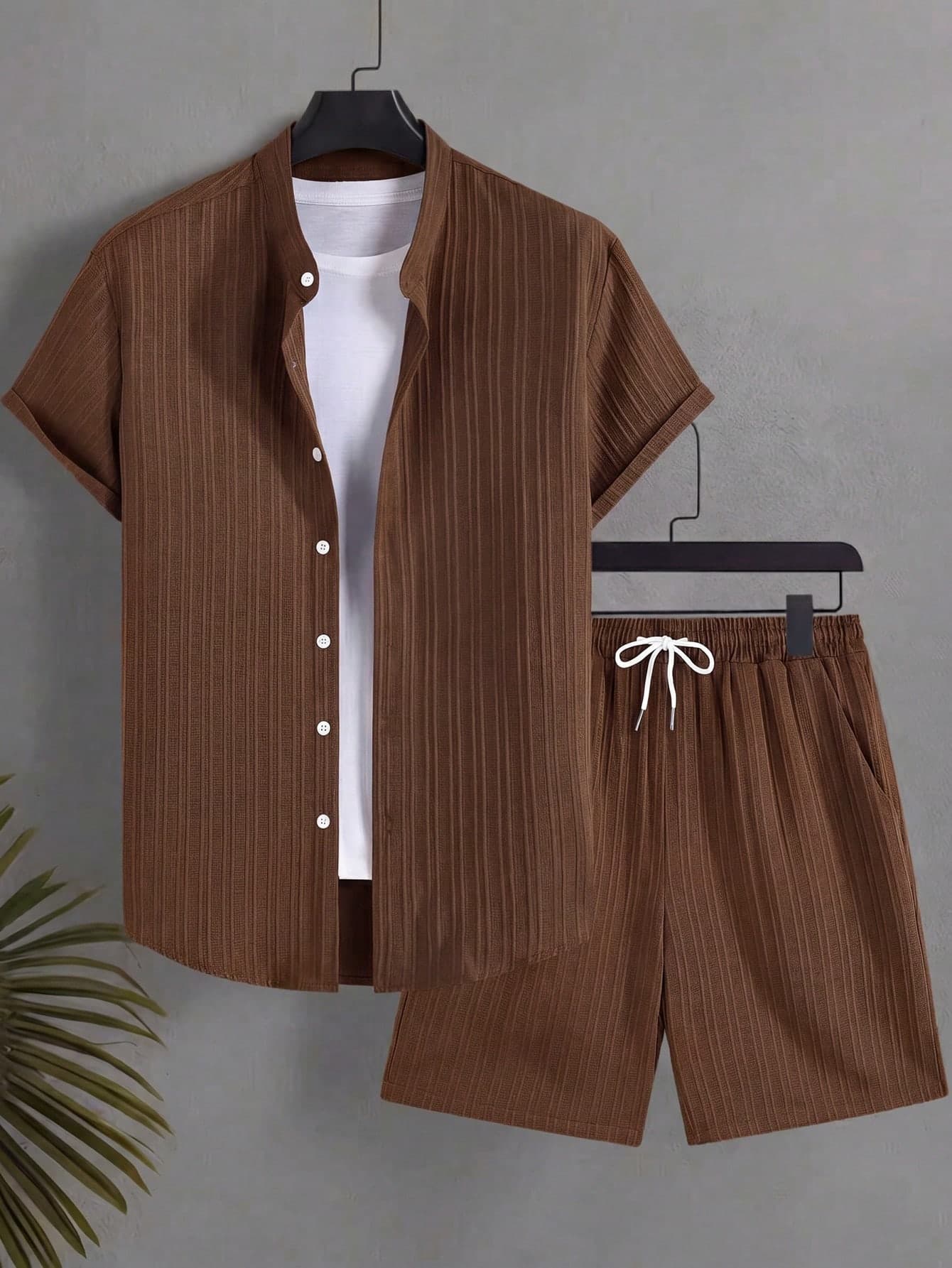 Manfinity RSRT Men's Coffee Brown Summer Casual Beach Holiday Single-Breasted Short Sleeve Shirt And Drawstring Waist Shorts Set Vacation Hawaii Tropical Swim Suit