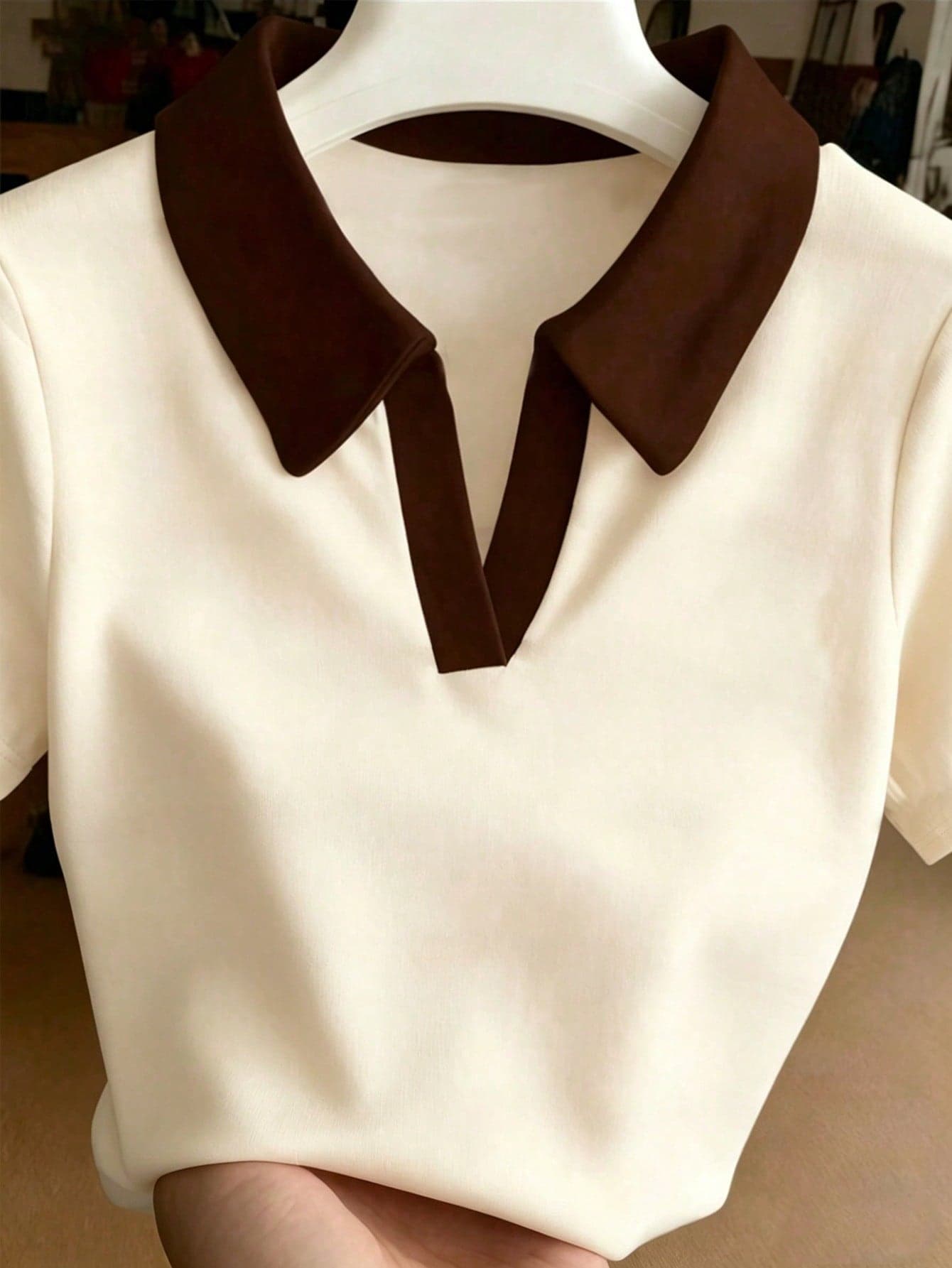 Resyla Women's Versatile Fashion Turndown Collar Short Sleeve Top, Suitable For Commuting And Daily Wear