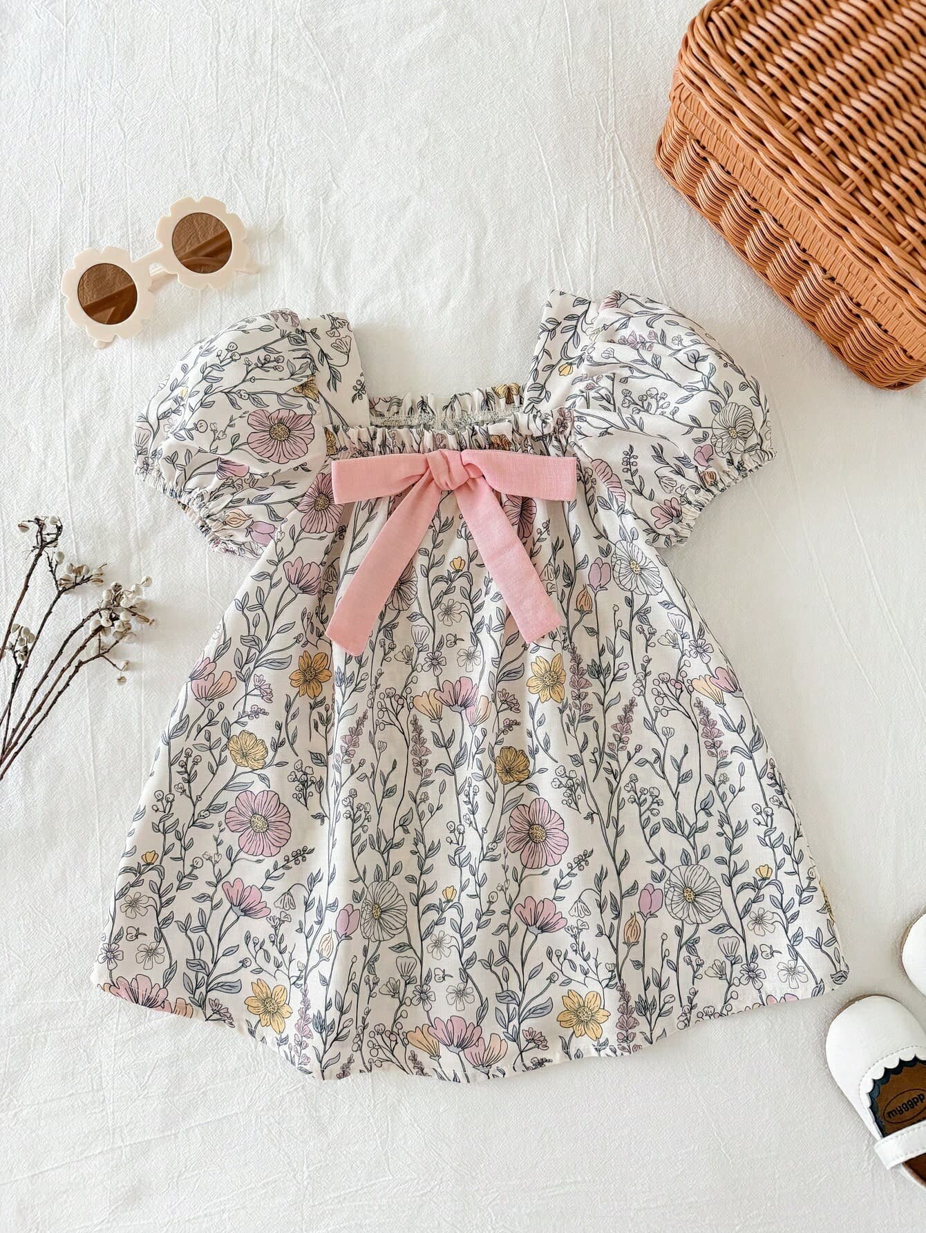 SHEIN Baby Girl Cute Summer Vacation Floral Pattern Bow Tie Dress, Infant/Toddler Floral Dress, Babydoll