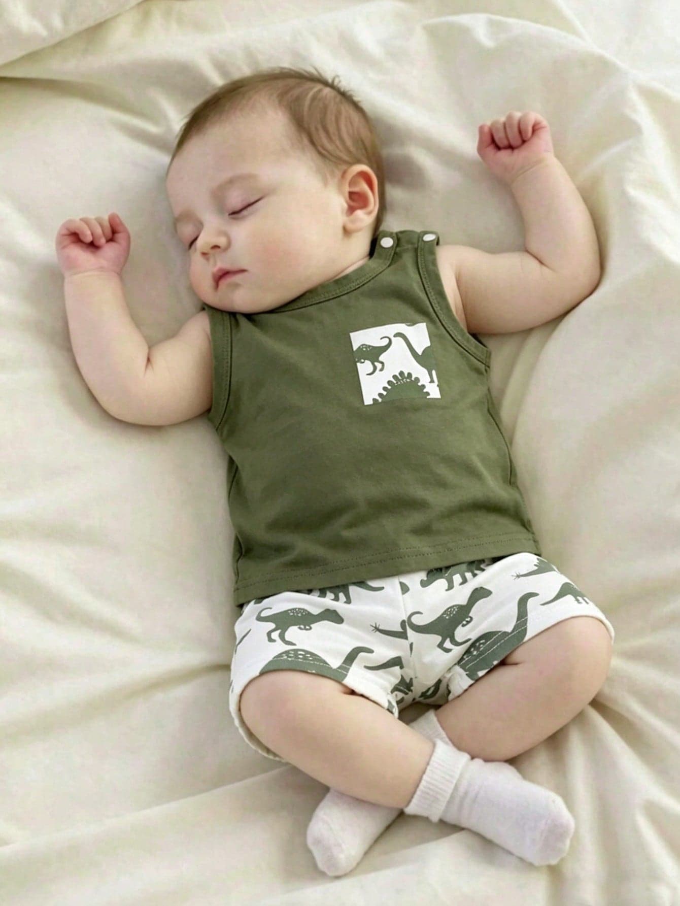 Playful Pals 2pcs Newborn Baby Boy Casual Stylish Cute Dinosaur Print Sleeveless Top And Shorts Set, Suitable For Spring/Summer Outings Home Wear