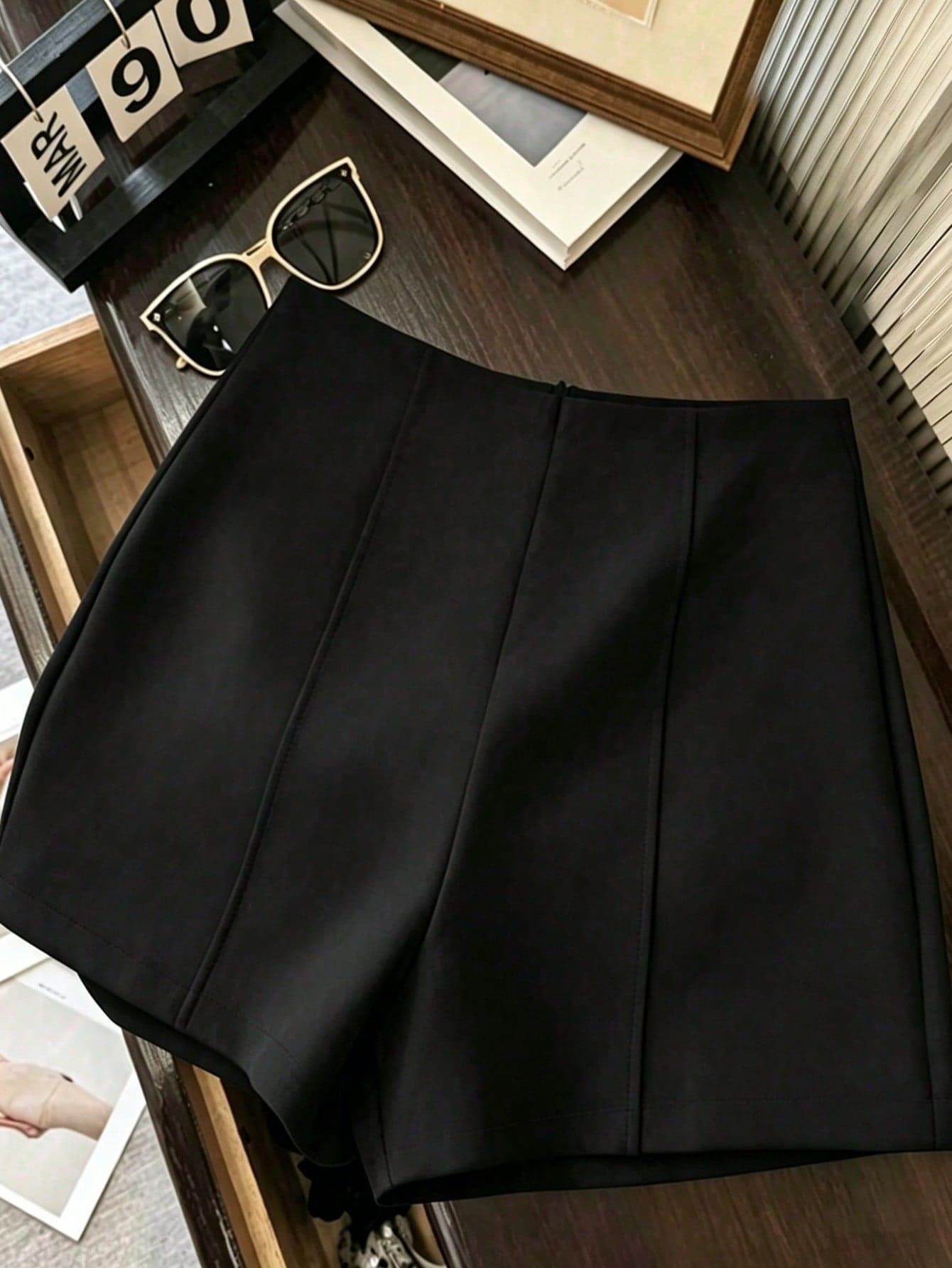 Franclia Fashionable Minimalist Dark Grey High Waist Women's Super Shorts, Zipper Back Closure, Suitable For Daily Commute, Dates And Romantic Occasions