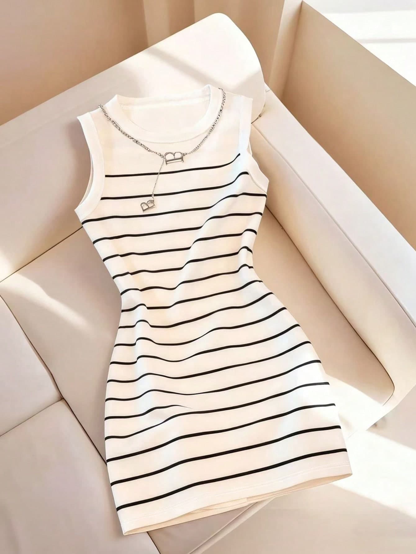 SHEIN Women's Spring/Summer New Arrival Striped Print Pattern Fitted Casual Sleeveless Dress