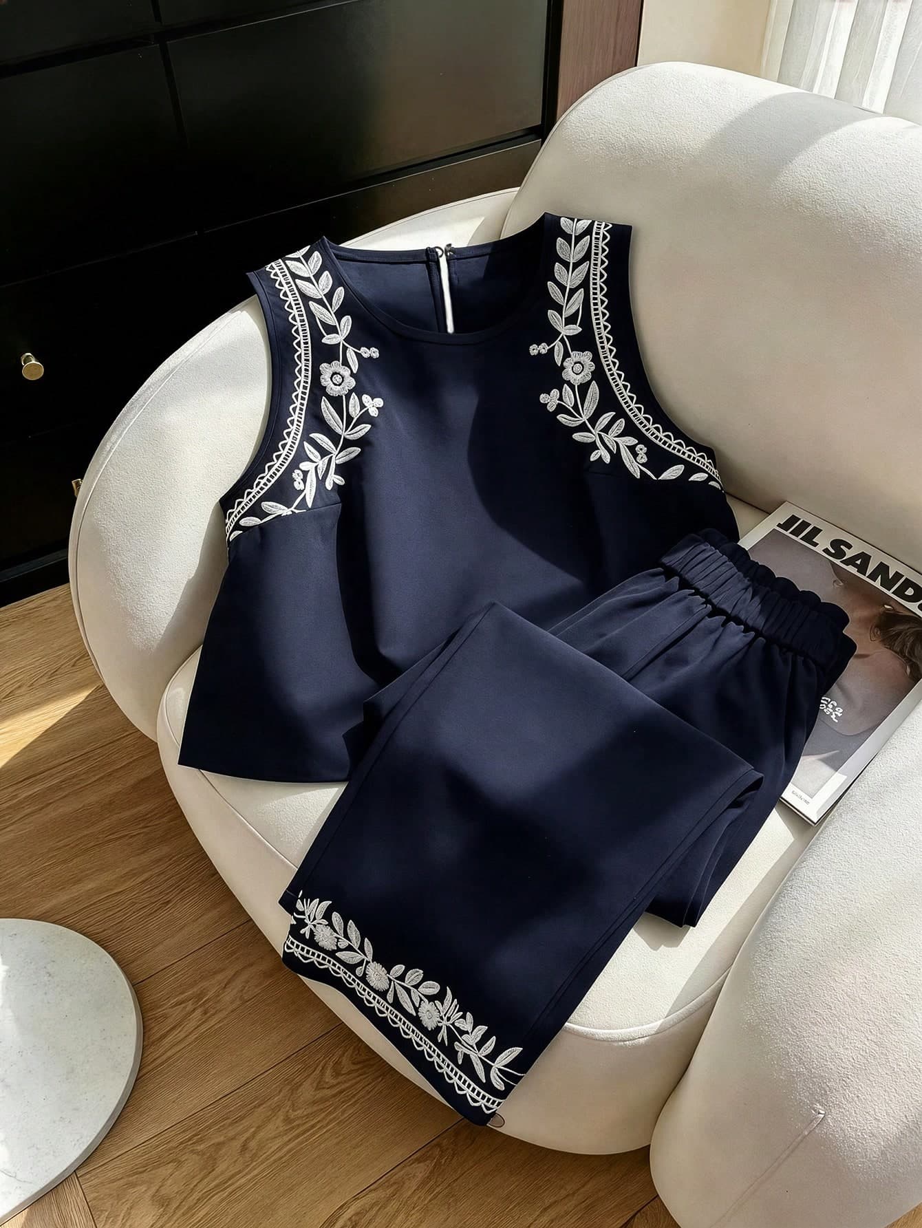 GlowEve CURVE Plus Size Women Embroidered Round Neck Sleeveless Loose Blouse & Wide Leg Pants 2-Piece Set,Navy Blue,Summer,Elegant,Holiday, Al-Adha Casual Suit