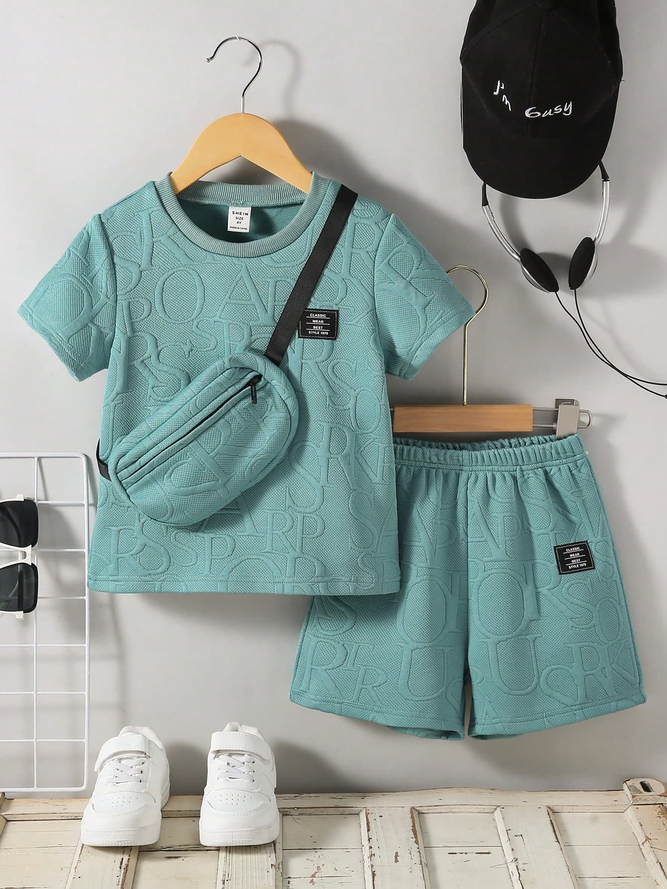 SHEIN Genkimix Kids 3pcs/Set Toddler Boys' Letter Knit Jacquard Casual Short Sleeve T-Shirt, Shorts And Bag, Suitable For Daily Casual Outings, Spring/Summer