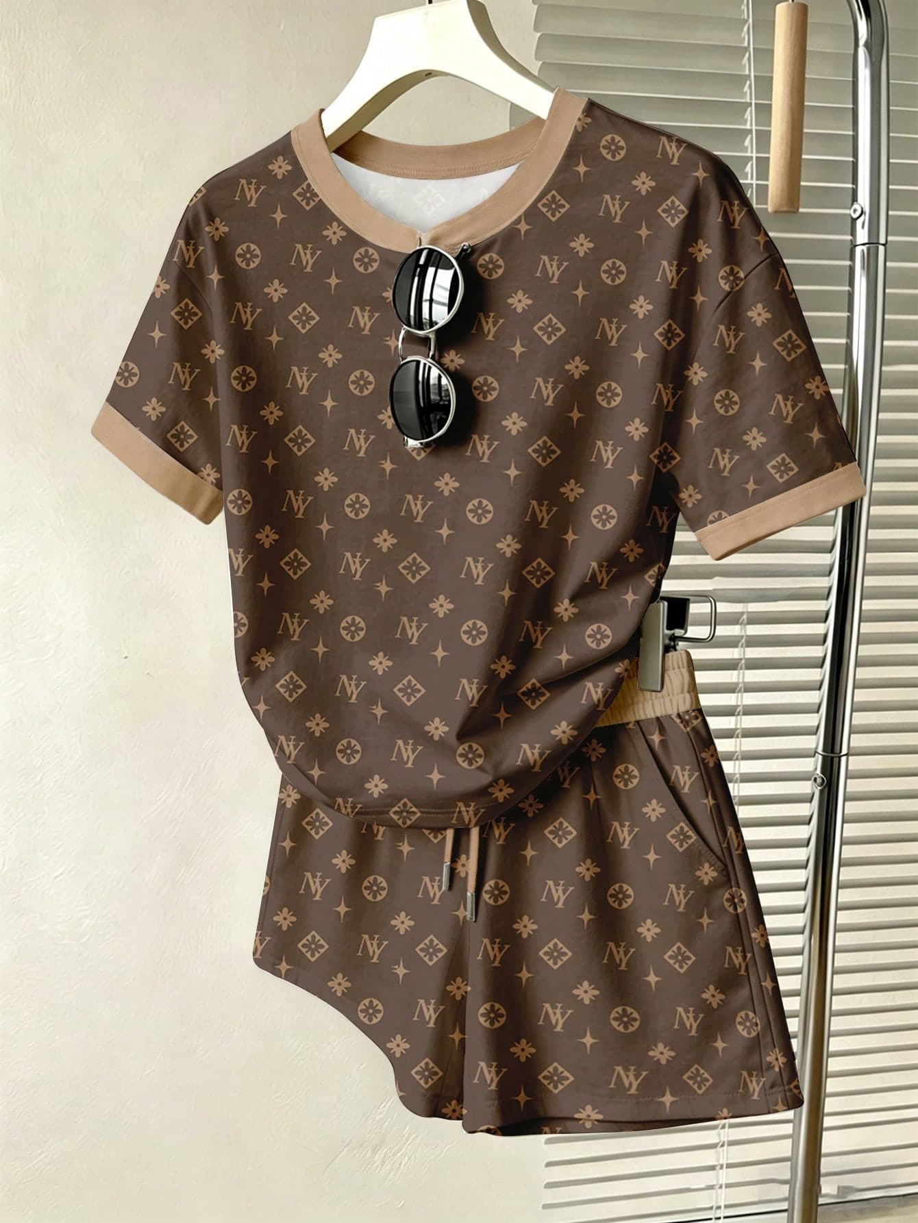 Resyla Women's Vintage Casual All-Over Print Trim Round Neck Short Sleeve T-Shirt And Shorts 2-Piece Set, Summer